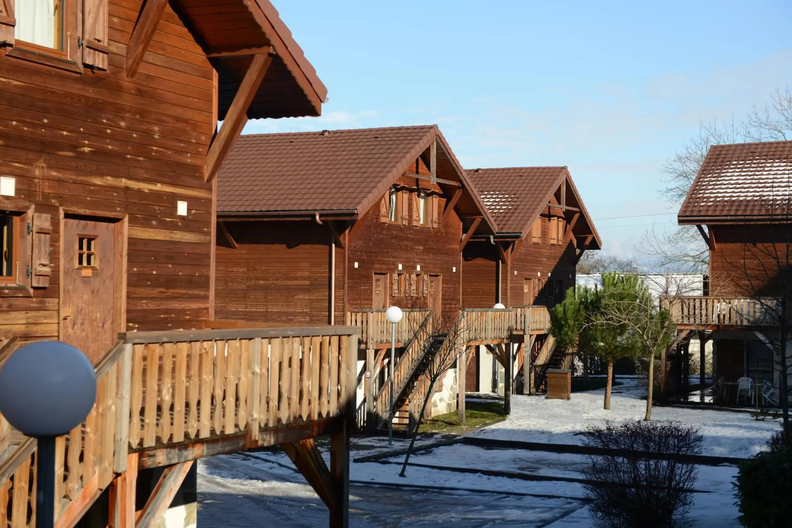 Property building in Résidence Odalys Les Chalets d'Evian Property building in Résidence Odalys Les Chalets d'Evian