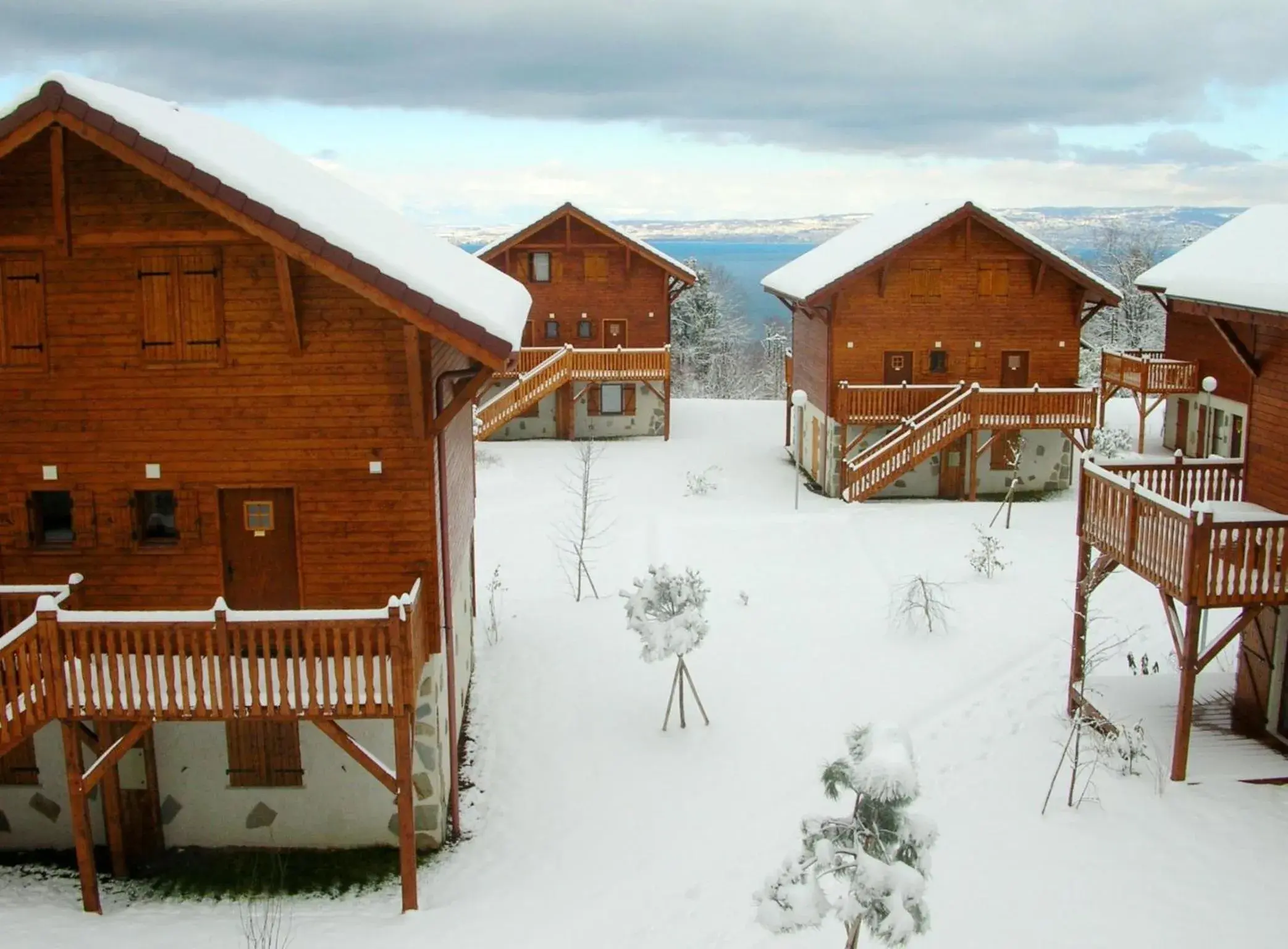 Property building in Résidence Odalys Les Chalets d'Evian Property building in Résidence Odalys Les Chalets d'Evian