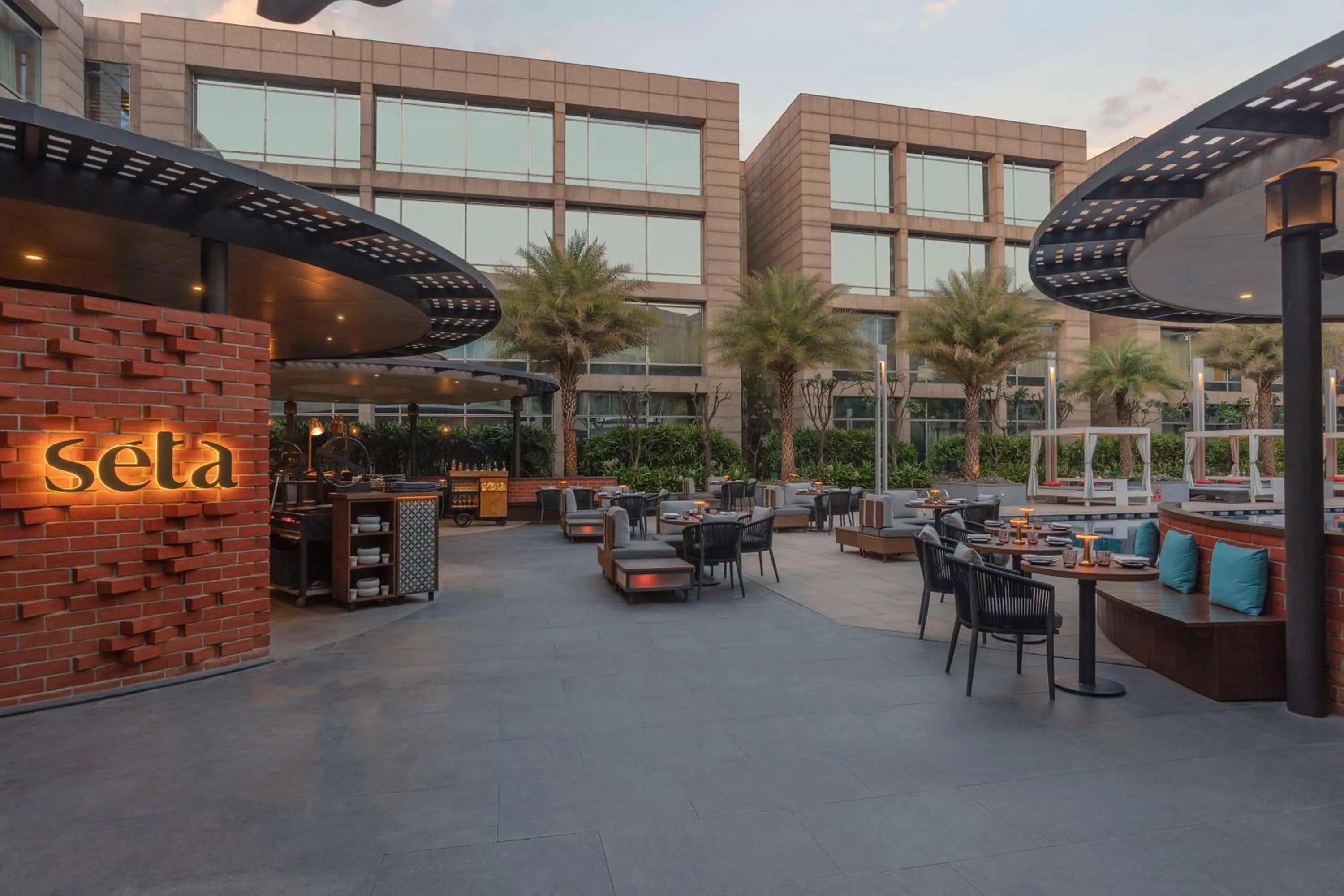 Restaurant/places to eat in Hilton Bangalore Embassy GolfLinks