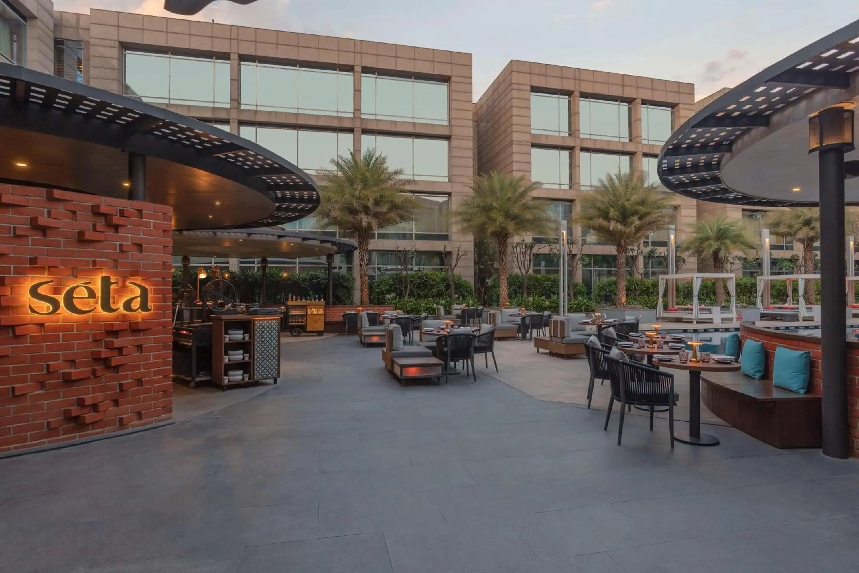 Restaurant/places to eat in Hilton Bangalore Embassy GolfLinks Restaurant/places to eat in Hilton Bangalore Embassy GolfLinks