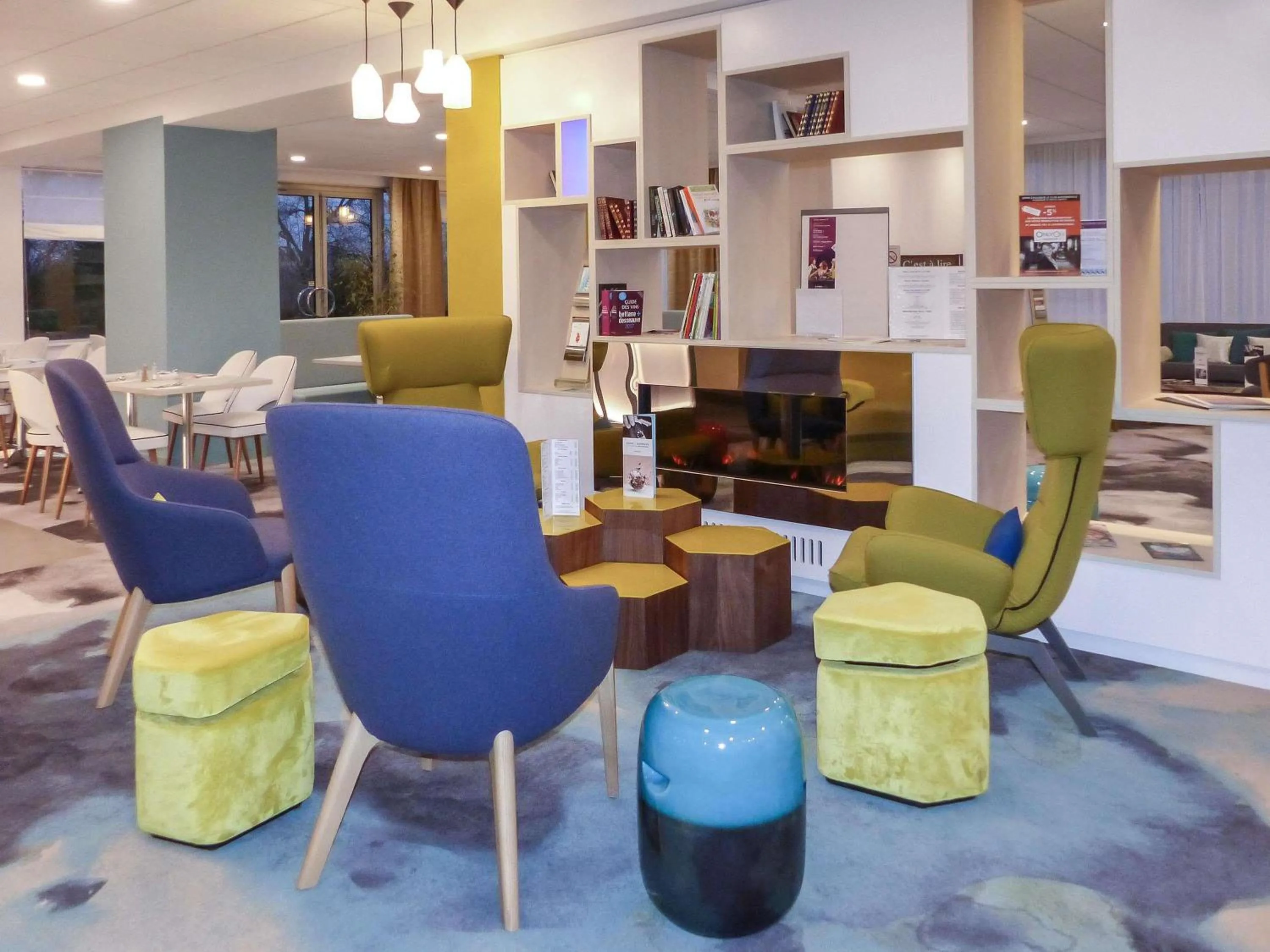 Property building in Hôtel Mercure Mâcon Bord de Saône