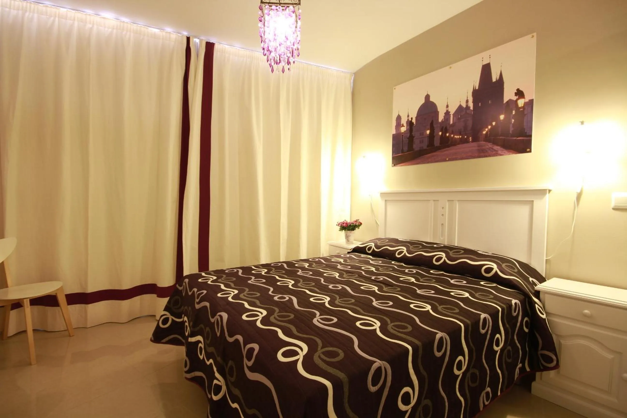Decorative detail, Bed in Apartamentos El Templo Suites