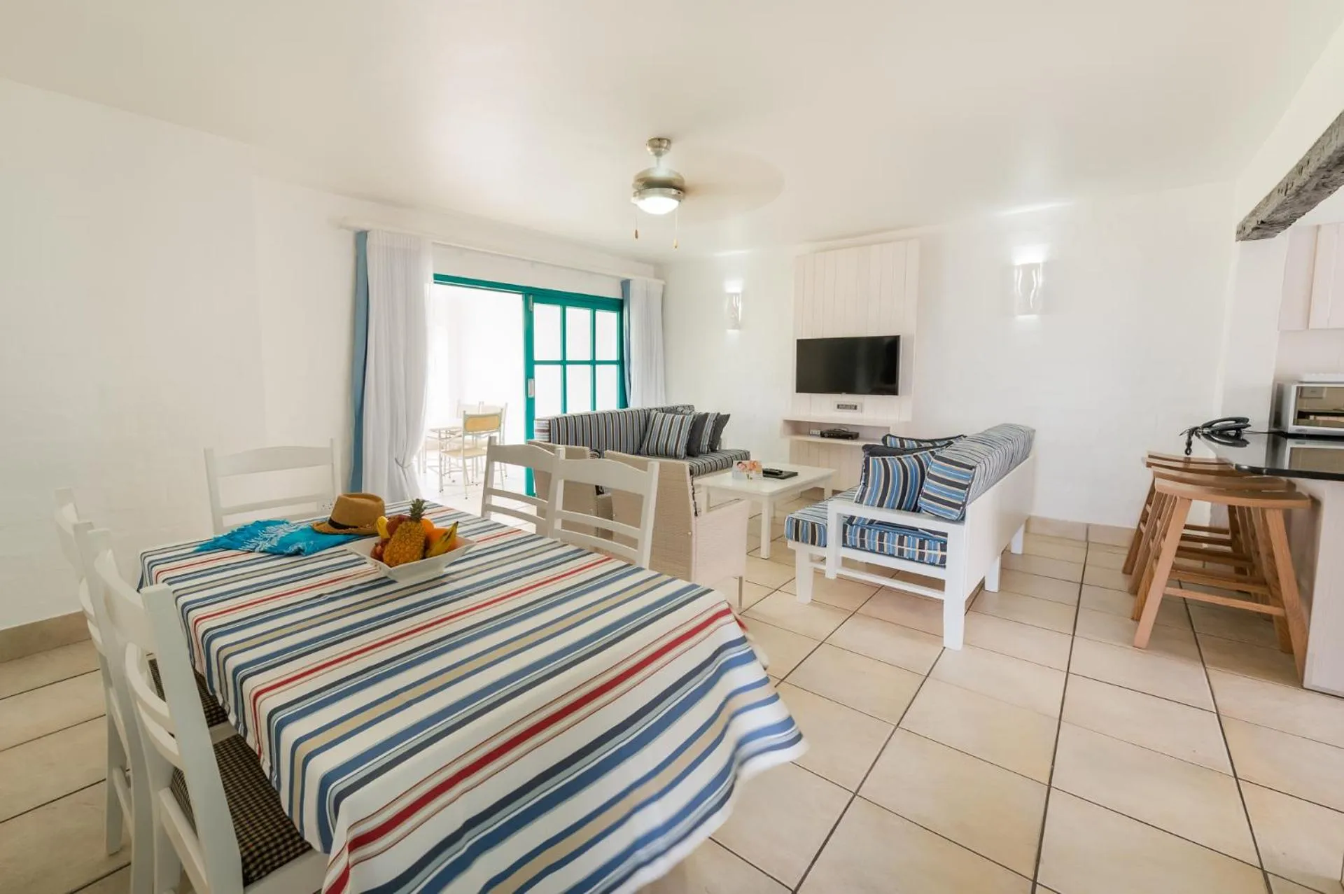 TV and multimedia in Club Mykonos Langebaan