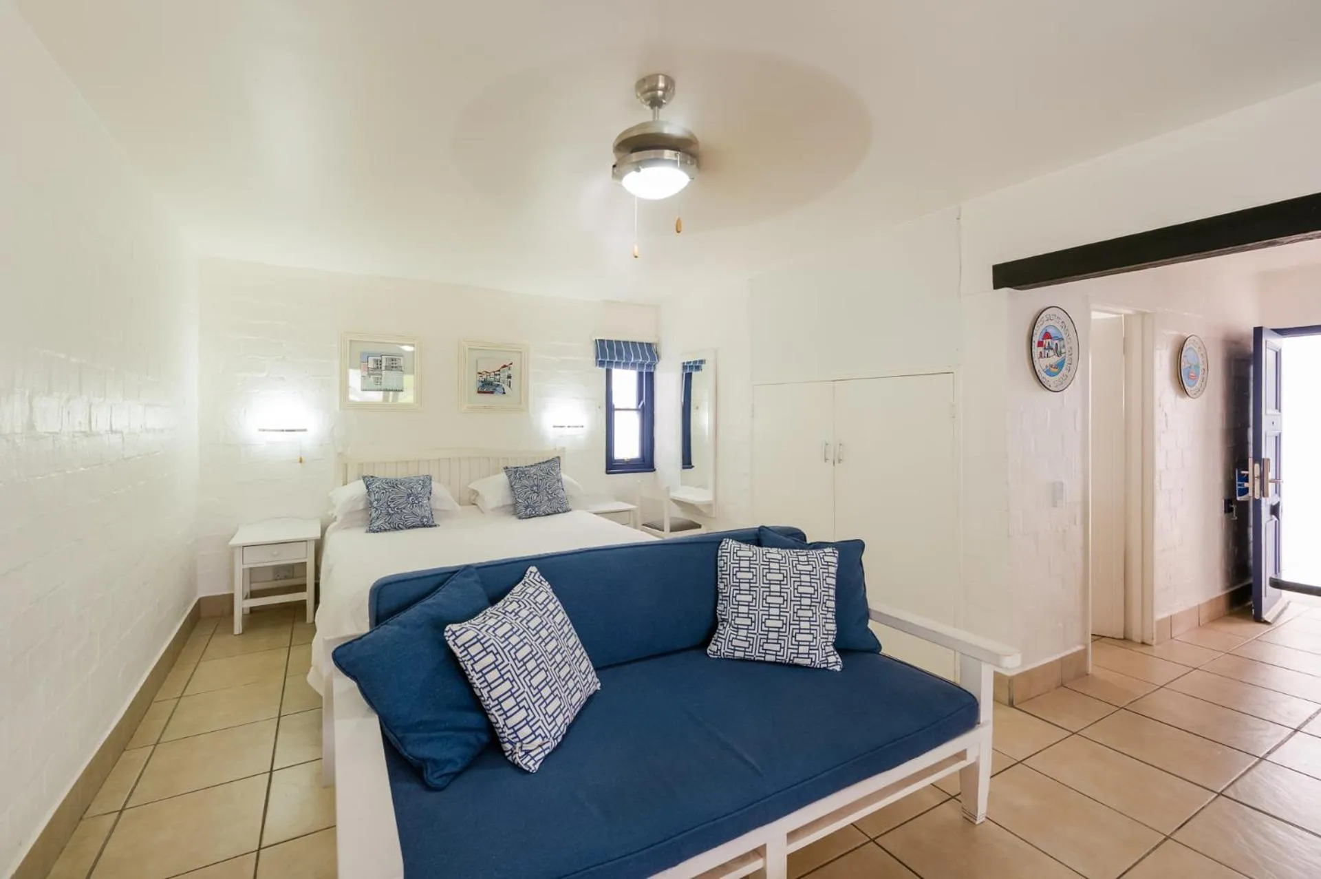 Bed in Club Mykonos Langebaan