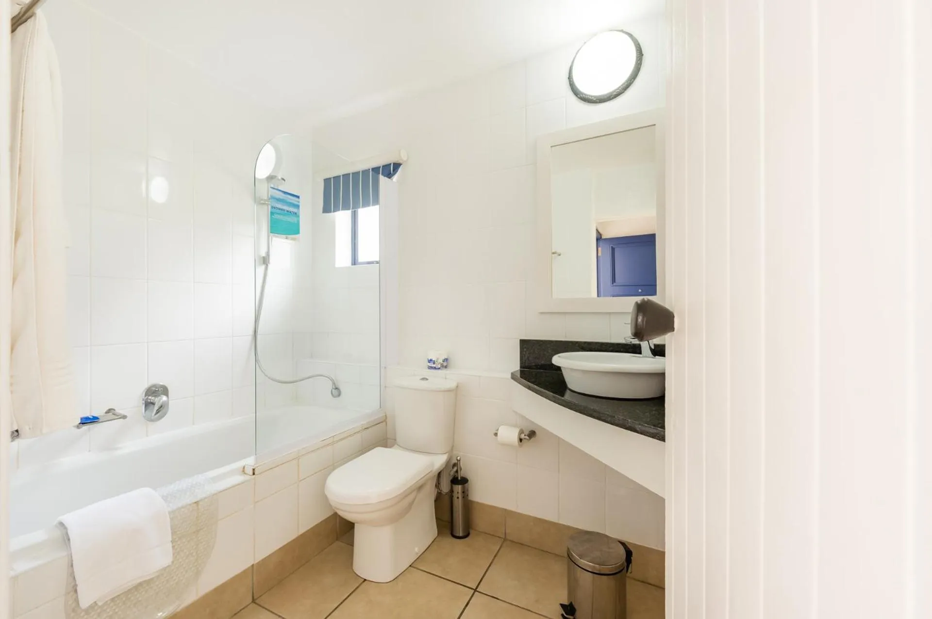 Shower in Club Mykonos Langebaan