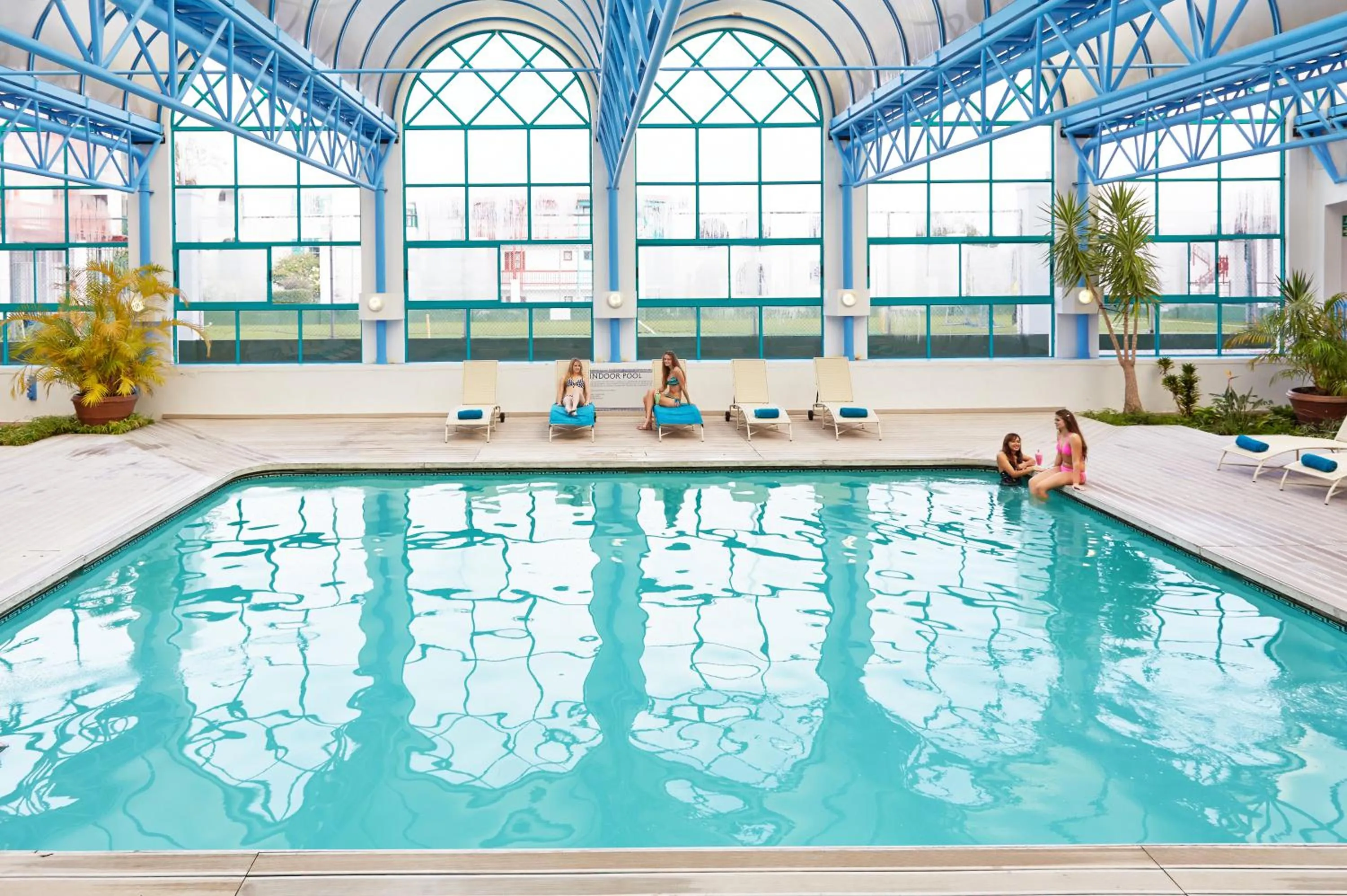 Swimming pool in Club Mykonos Langebaan