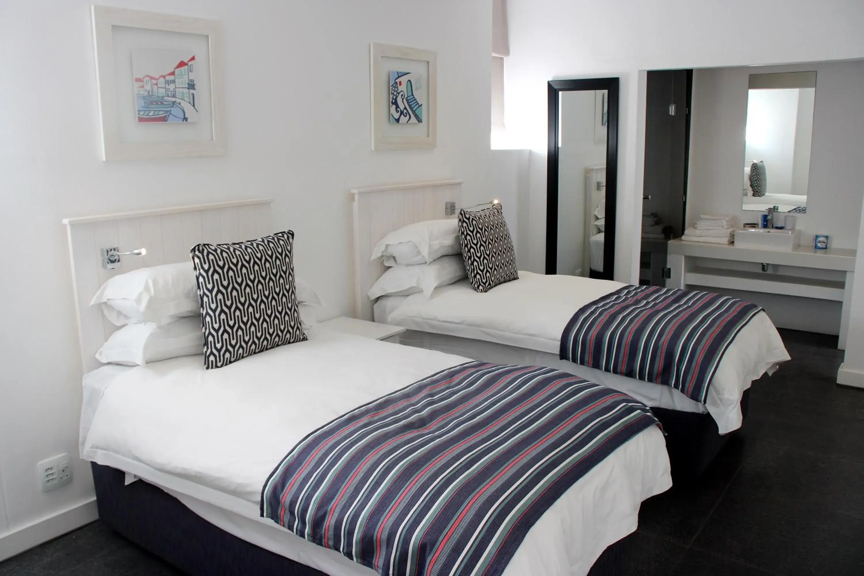 Marina 3 Bedroom Apartment in Club Mykonos Langebaan Marina 3 Bedroom Apartment in Club Mykonos Langebaan