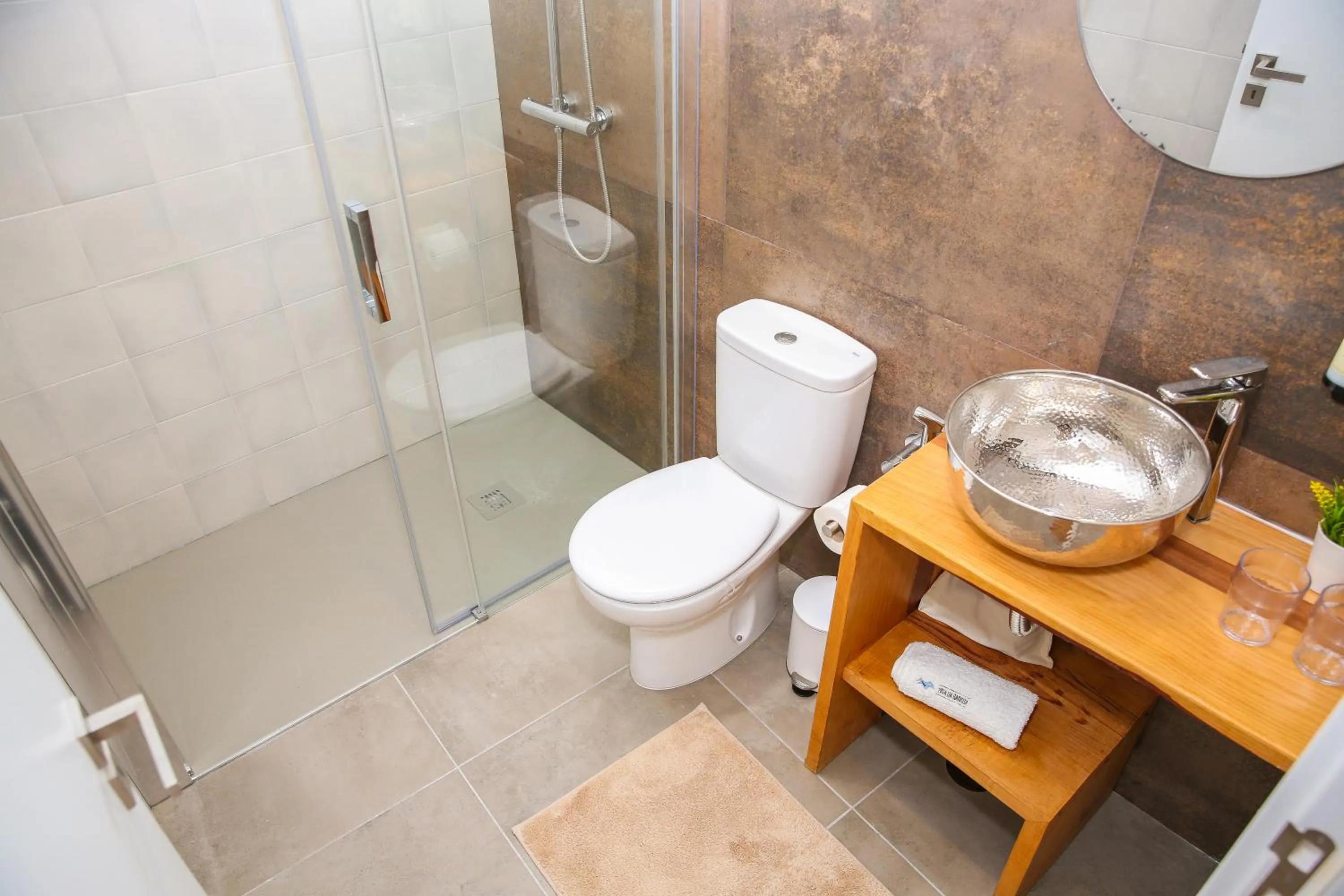 Shower in Pata da Gaivota Boutique House