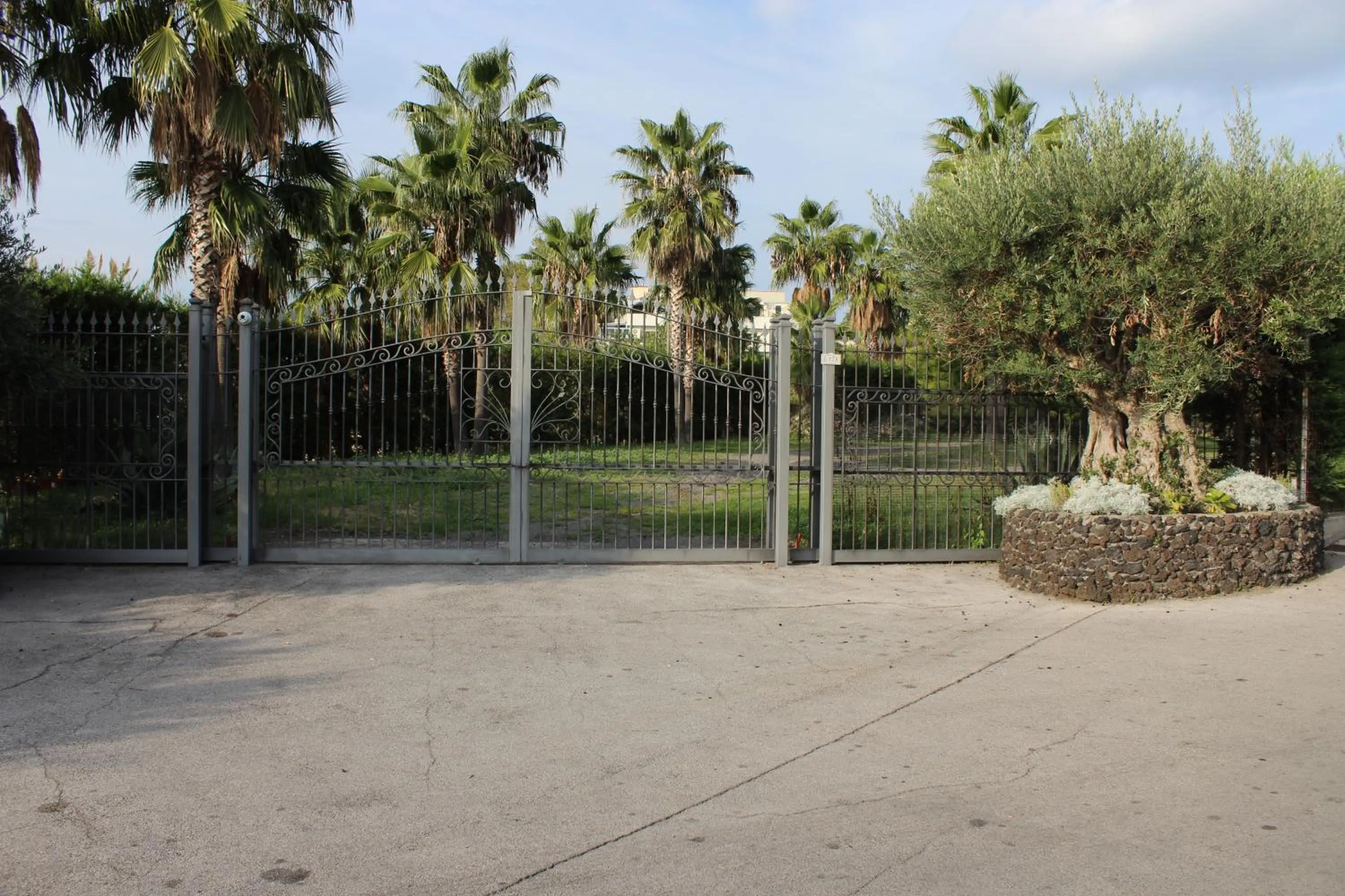 Property building in B&B Magma