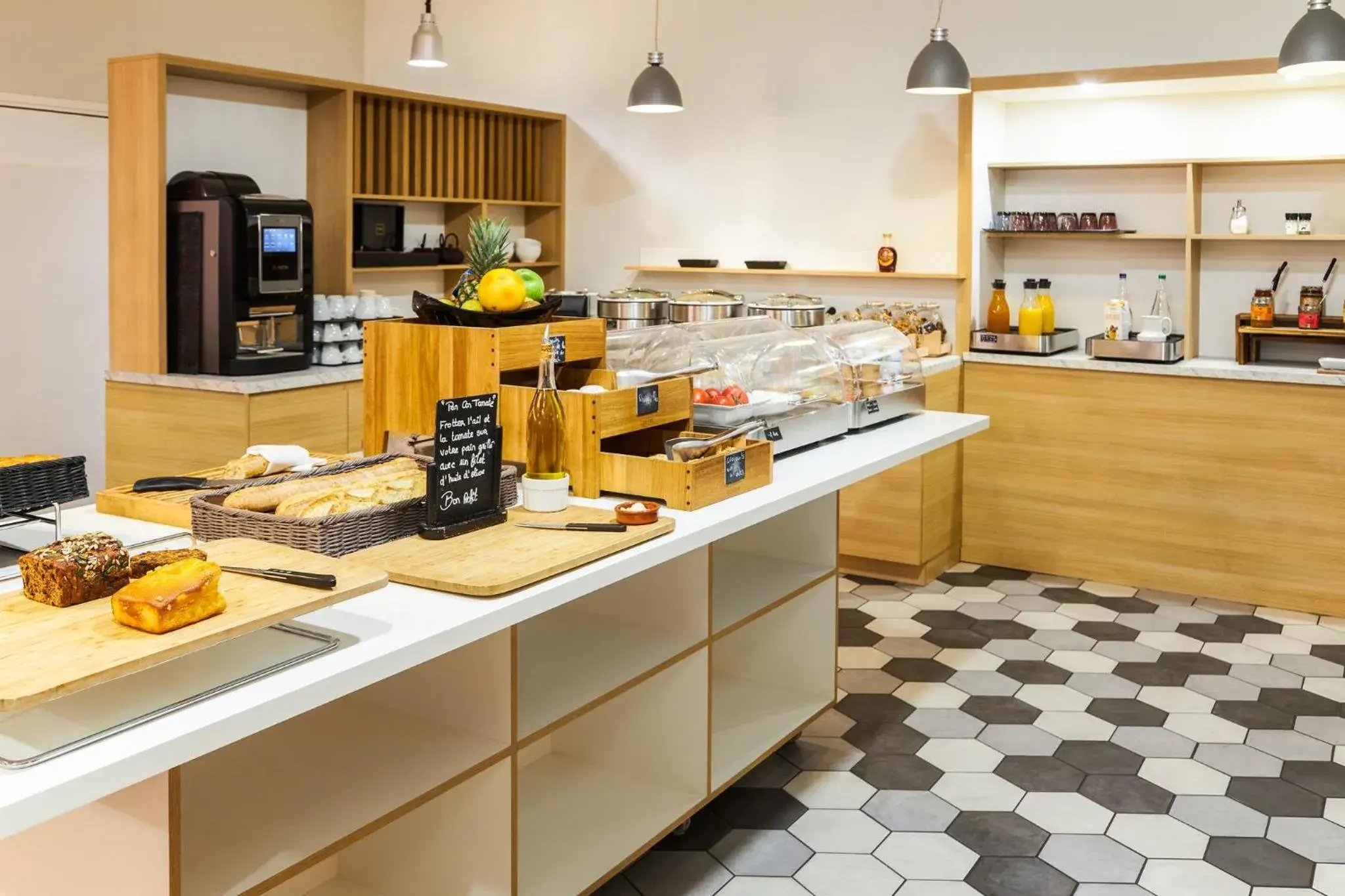 Breakfast in Holiday Inn Perpignan by IHG Breakfast in Holiday Inn Perpignan by IHG