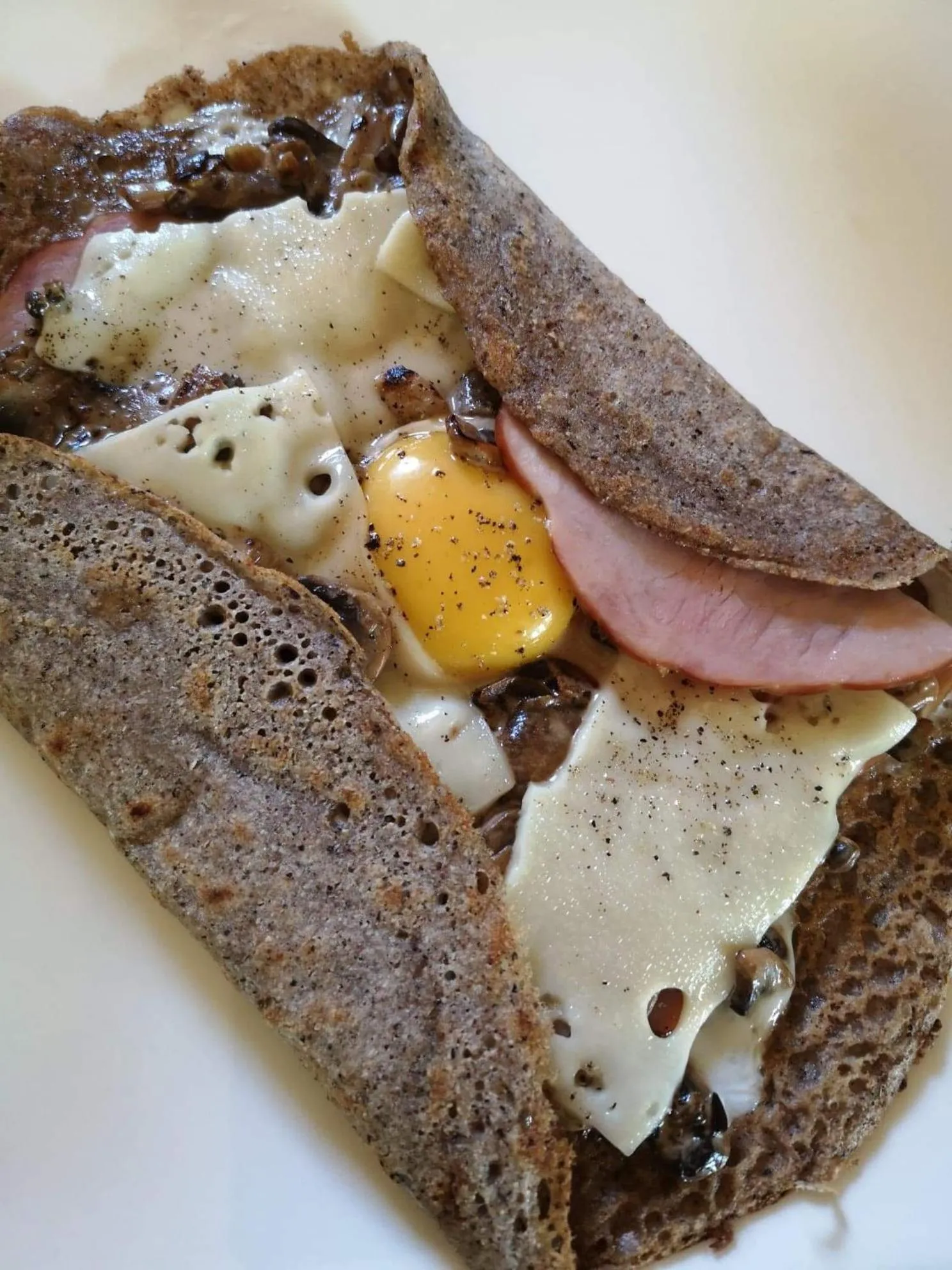 Food in Au Cachalot Caché le gîte hôtel