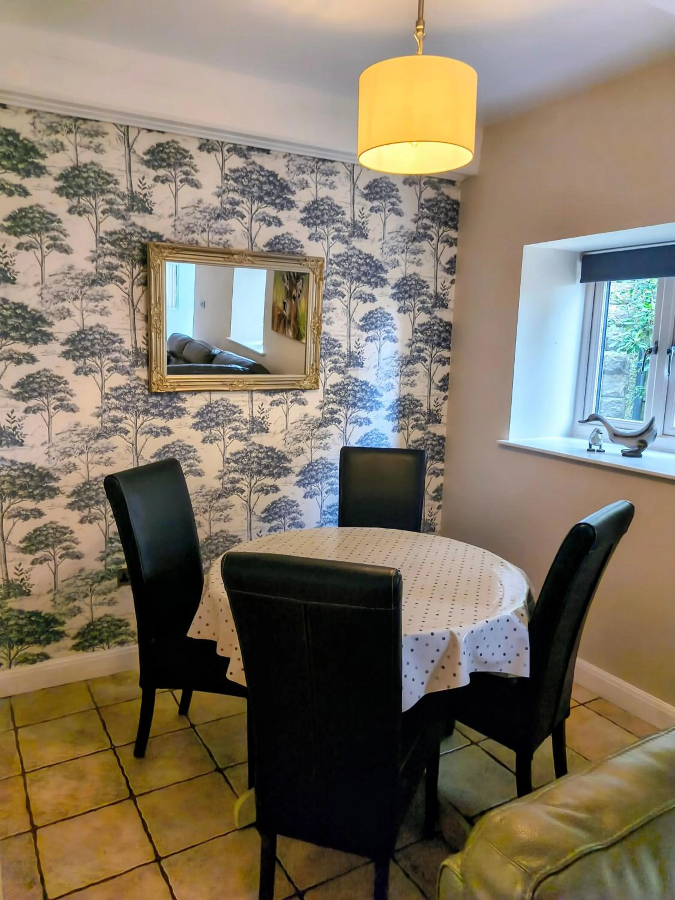 Dining area in Little John Hotel