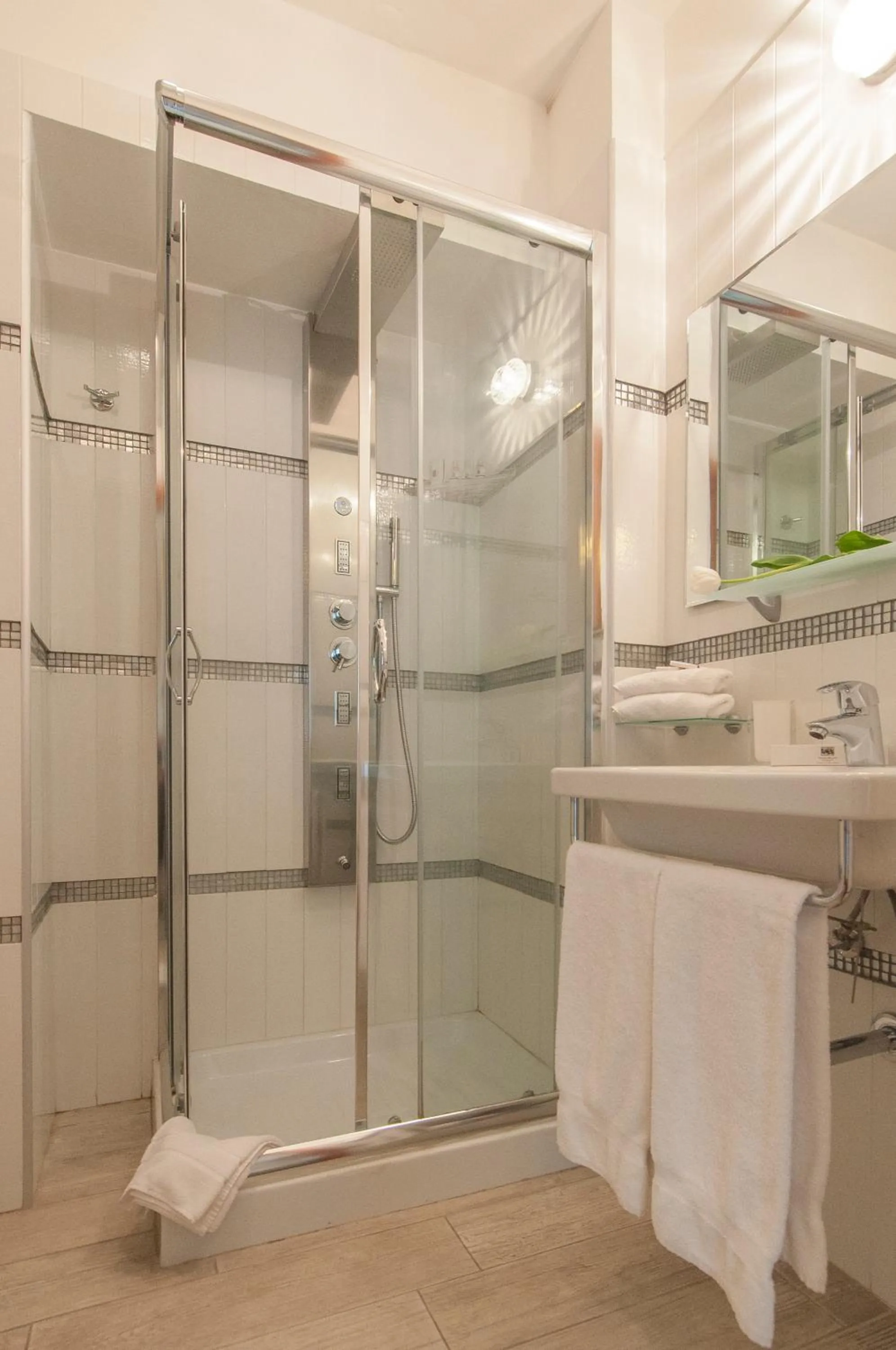 Bathroom in Ripetta Rooms