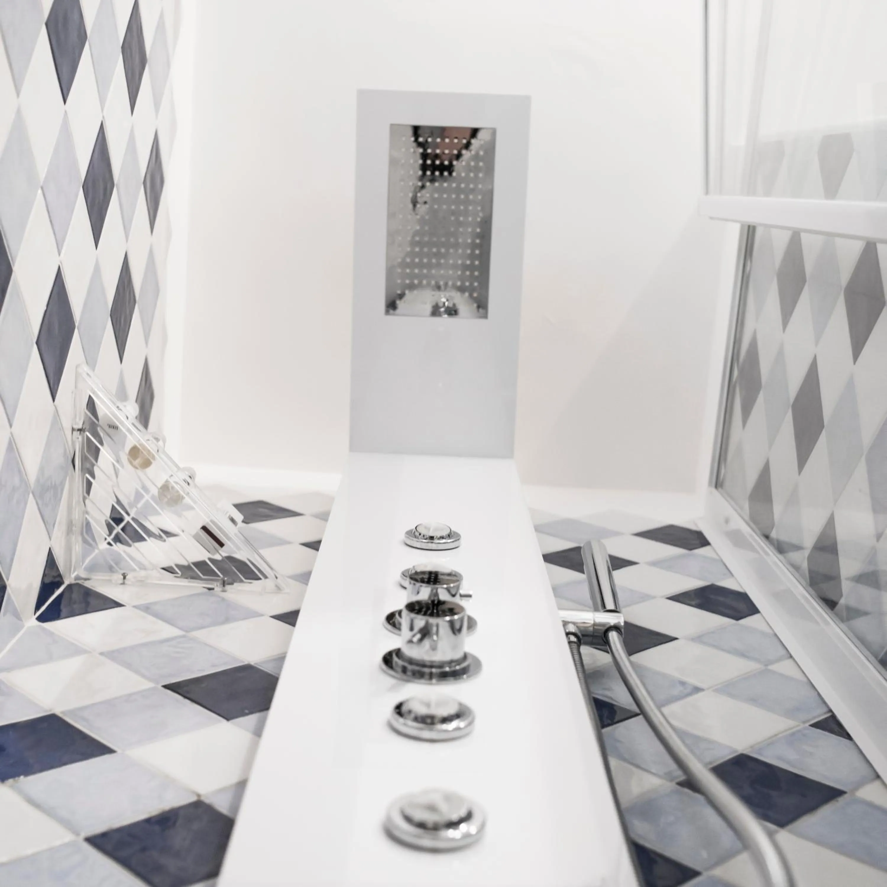 Bathroom, Bed in Ripetta Rooms