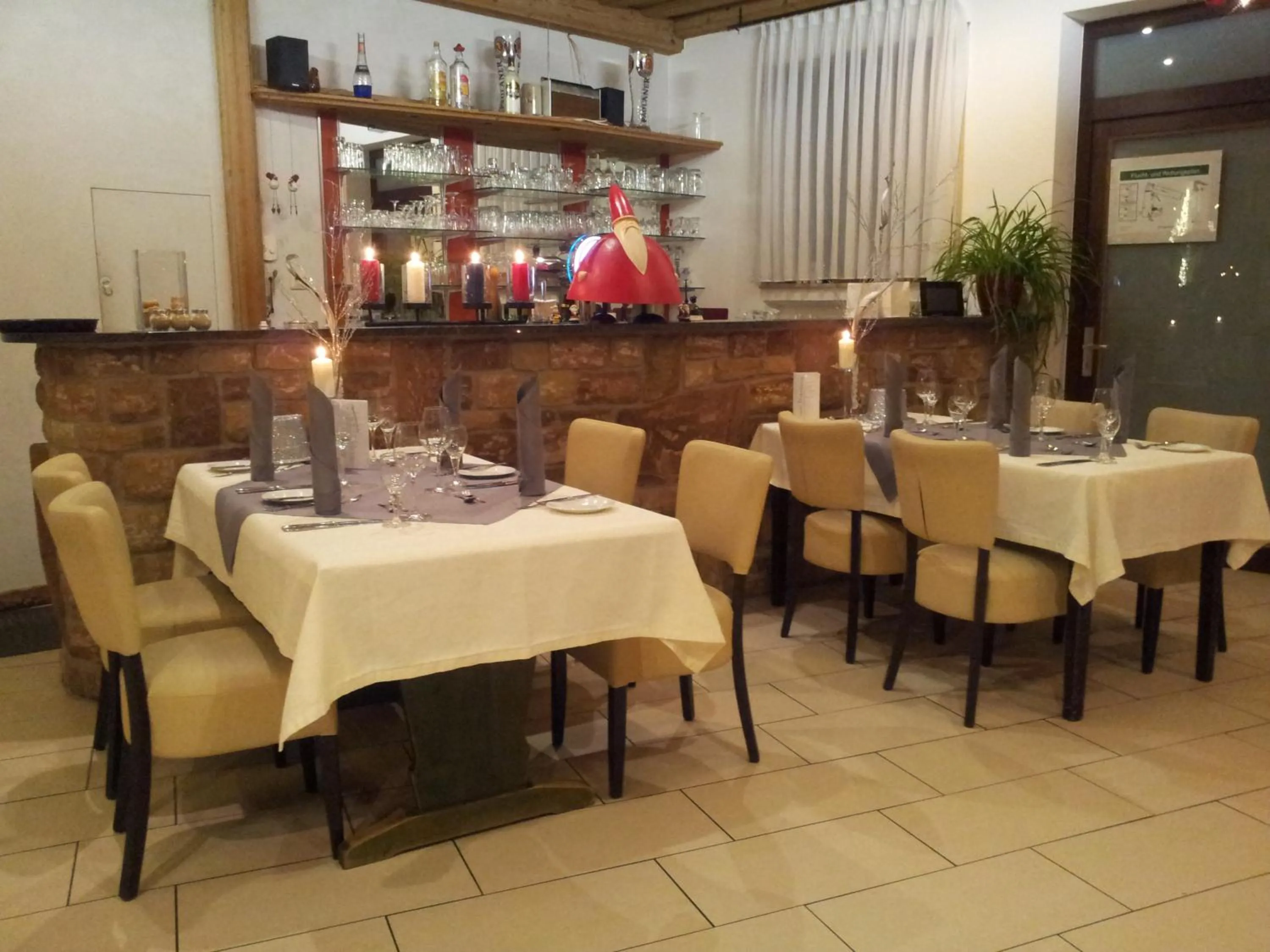 Restaurant/places to eat in Quartier-Restaurant Zum Hannes