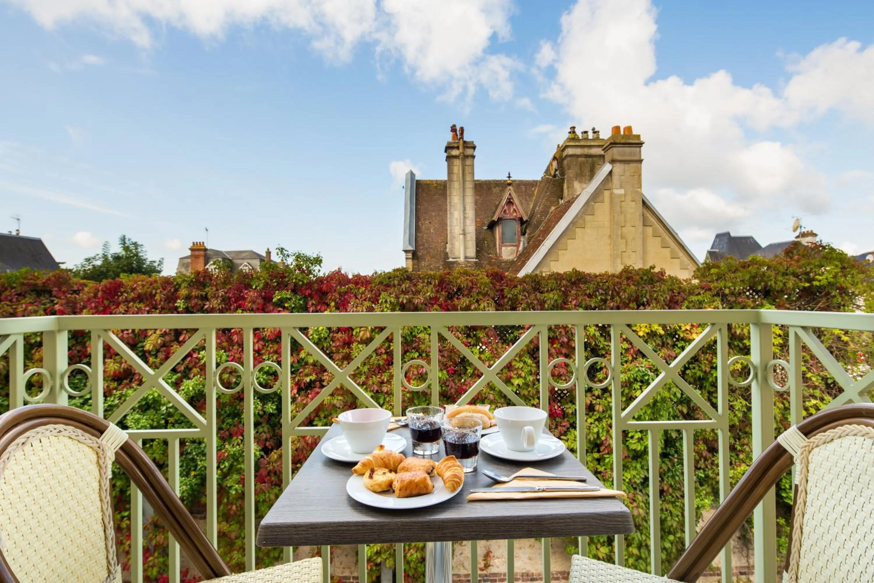 Balcony/Terrace in La Closerie SPA & Résidence Hôtel