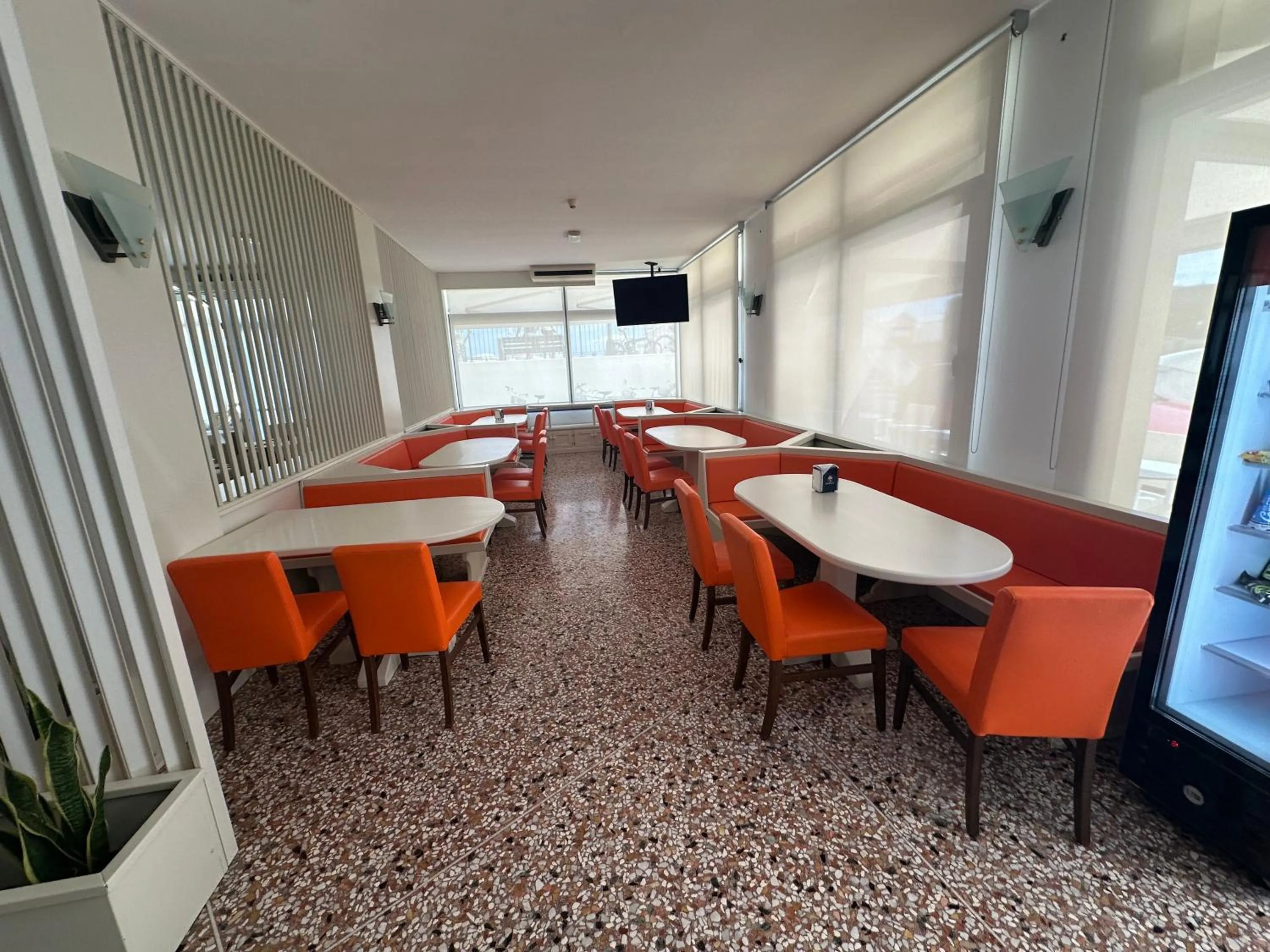 Communal lounge/ TV room in Hotel Vienna