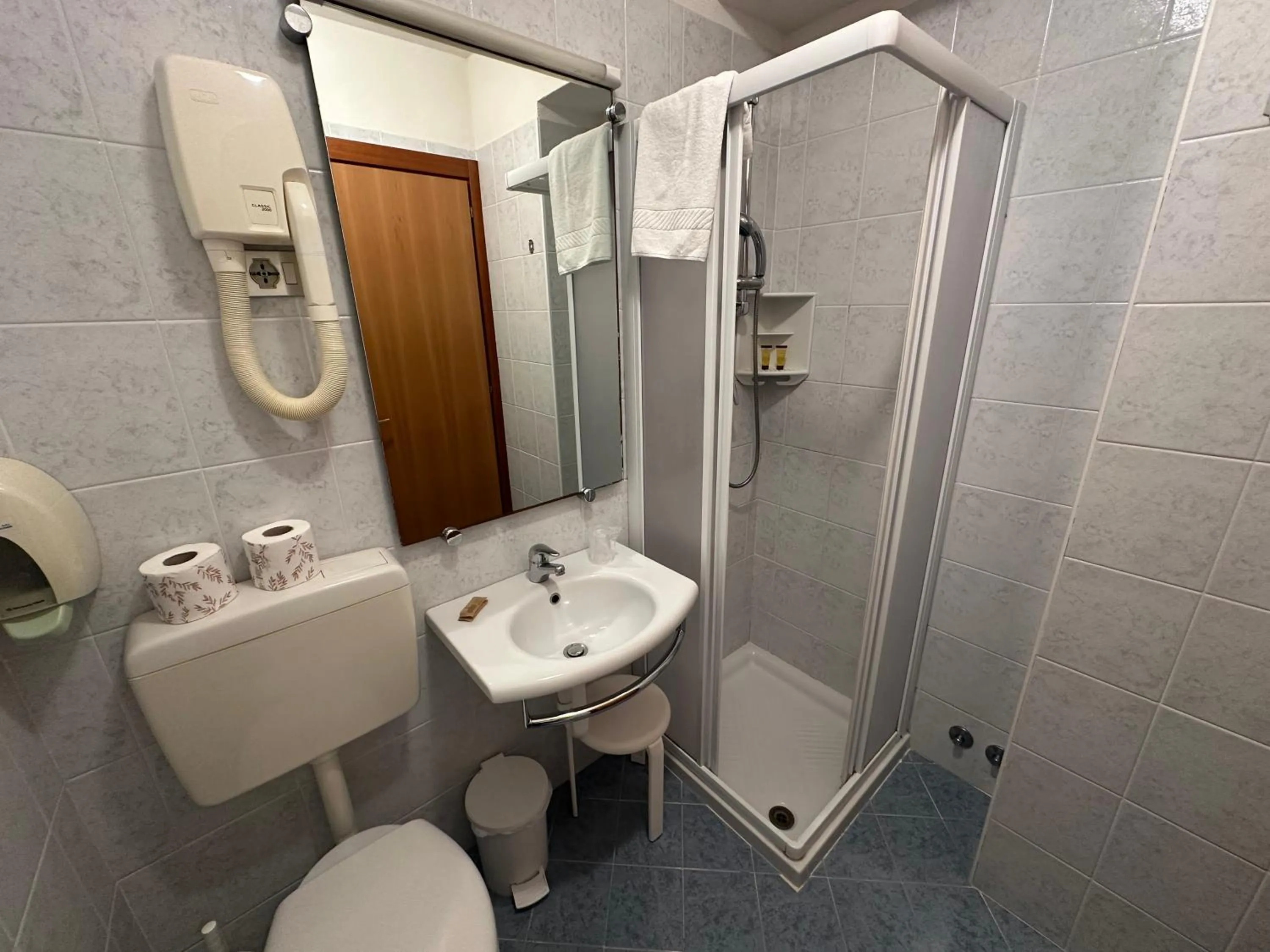 Shower in Hotel Vienna