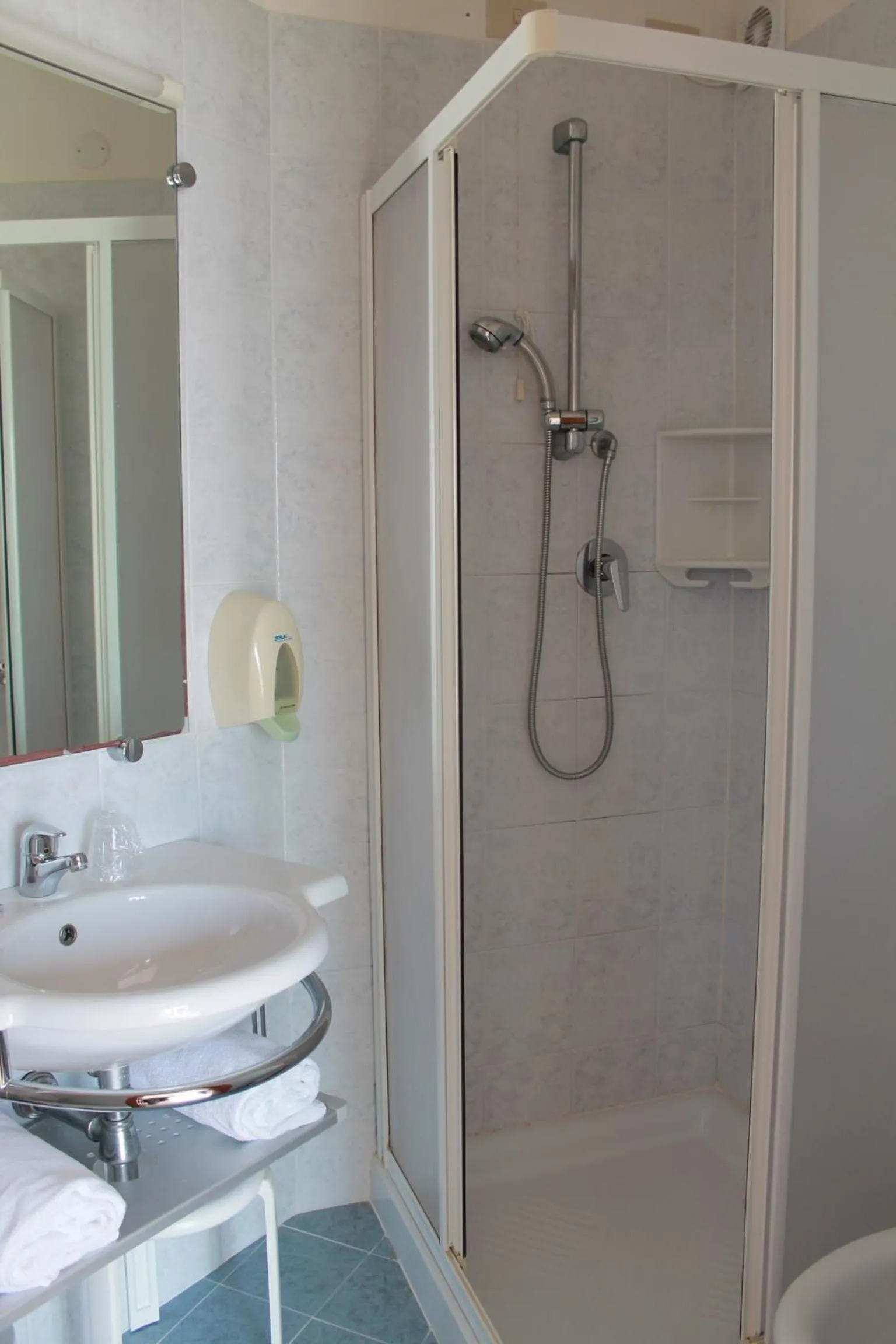 Classic Quadruple Room in Hotel Vienna