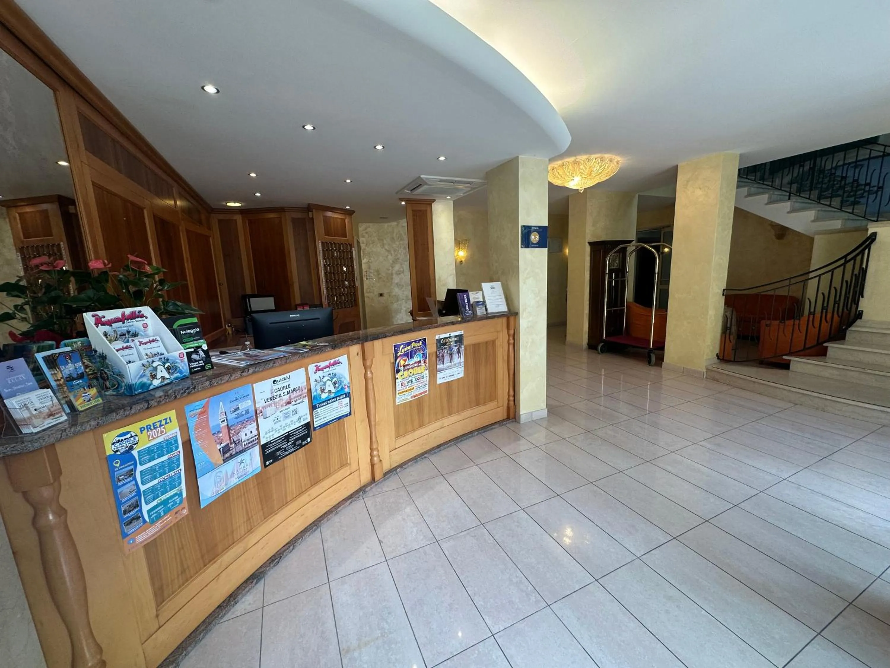 Lobby or reception in Hotel Vienna