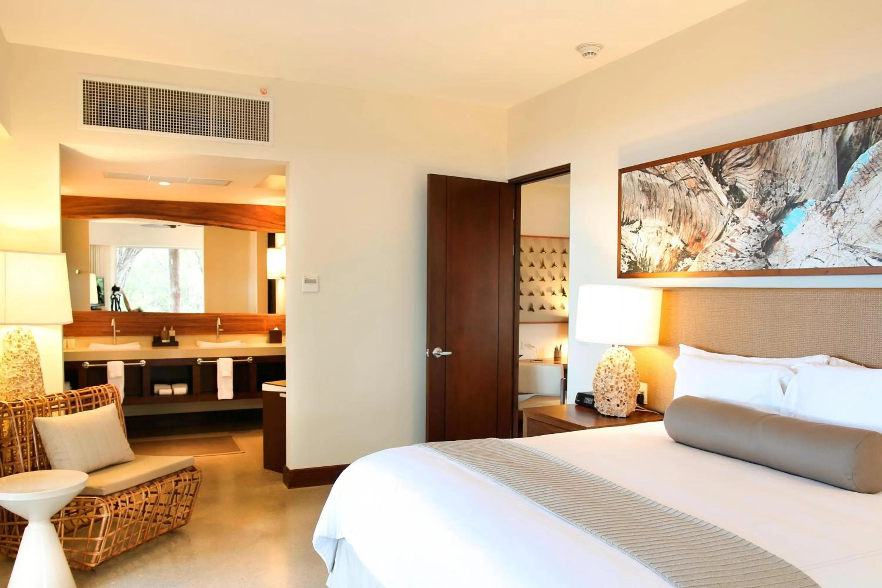 Bedroom, Bed in El Mangroove Papagayo, Autograph Collection