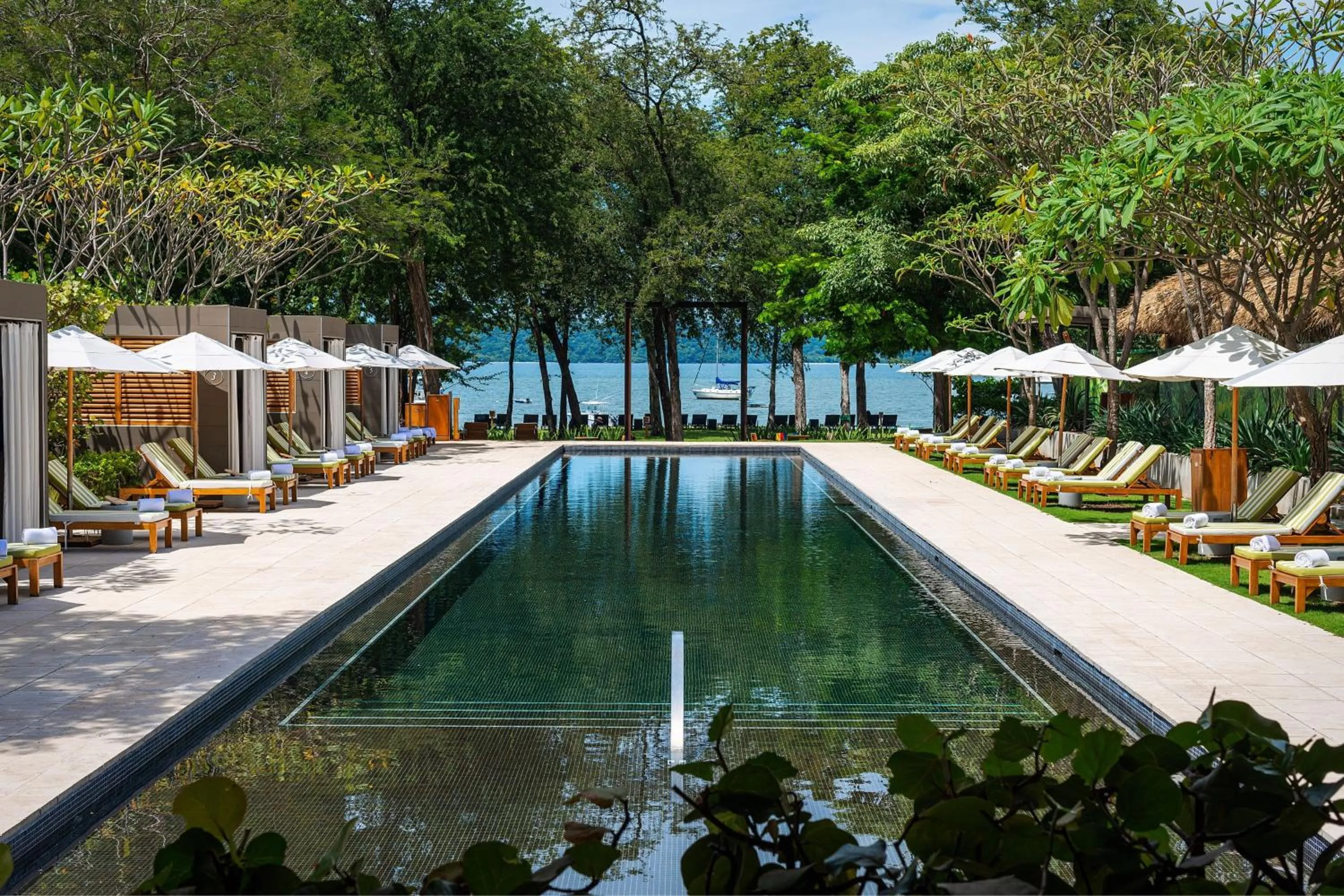 Swimming pool in El Mangroove Papagayo, Autograph Collection