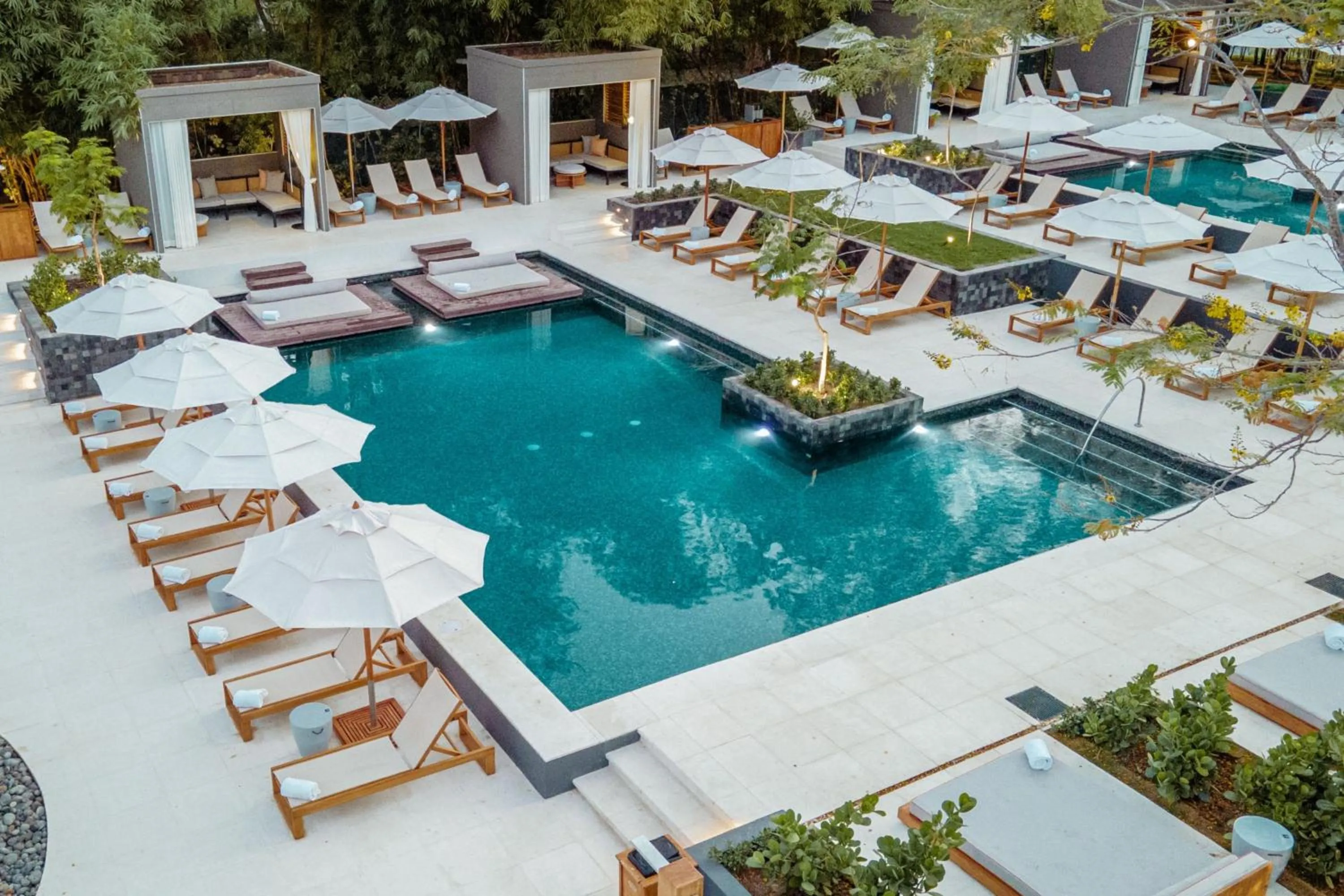 Swimming pool in El Mangroove Papagayo, Autograph Collection