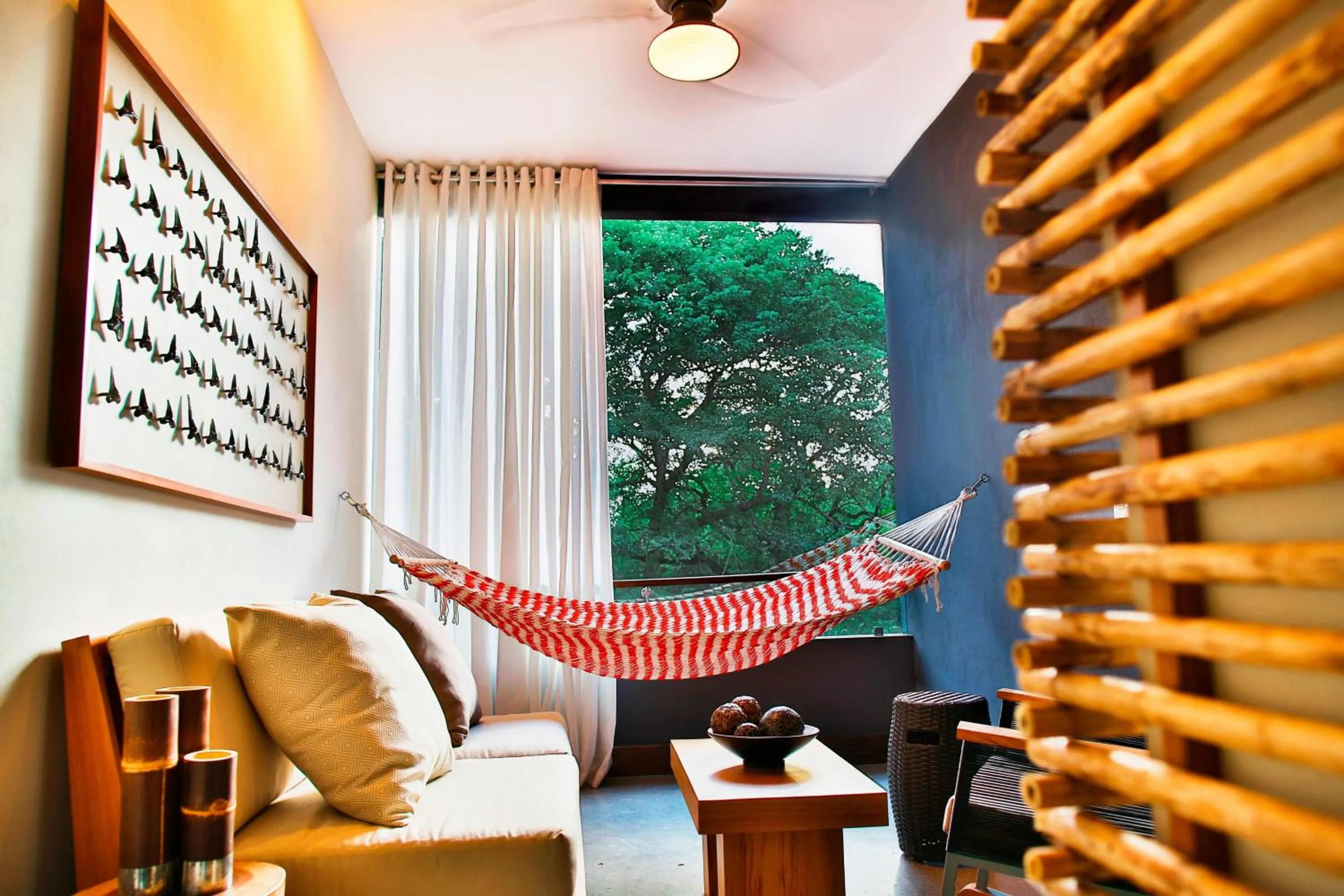 Lounge or bar in El Mangroove Papagayo, Autograph Collection