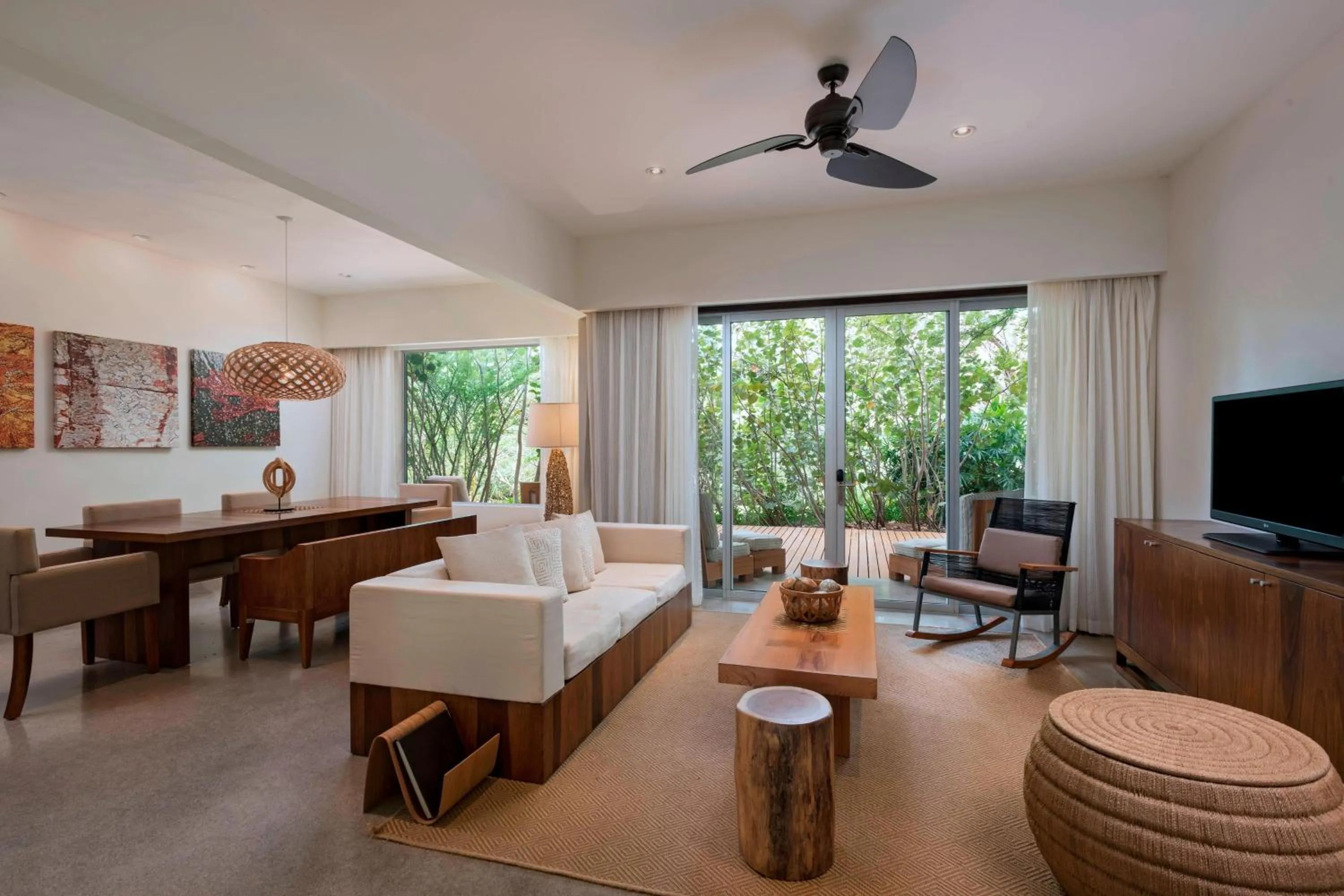 Living room in El Mangroove Papagayo, Autograph Collection