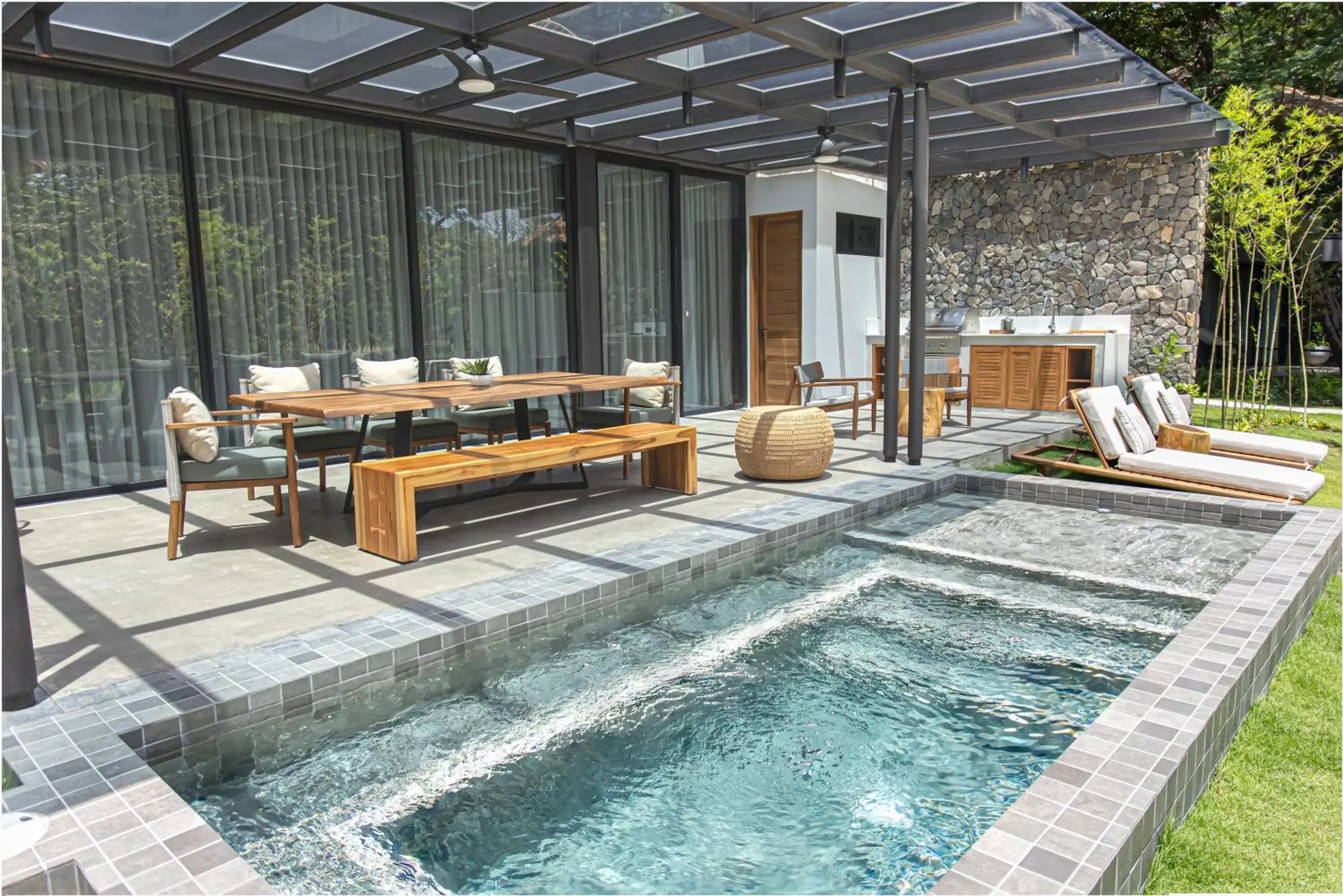 Swimming pool in El Mangroove Papagayo, Autograph Collection Swimming pool in El Mangroove Papagayo, Autograph Collection