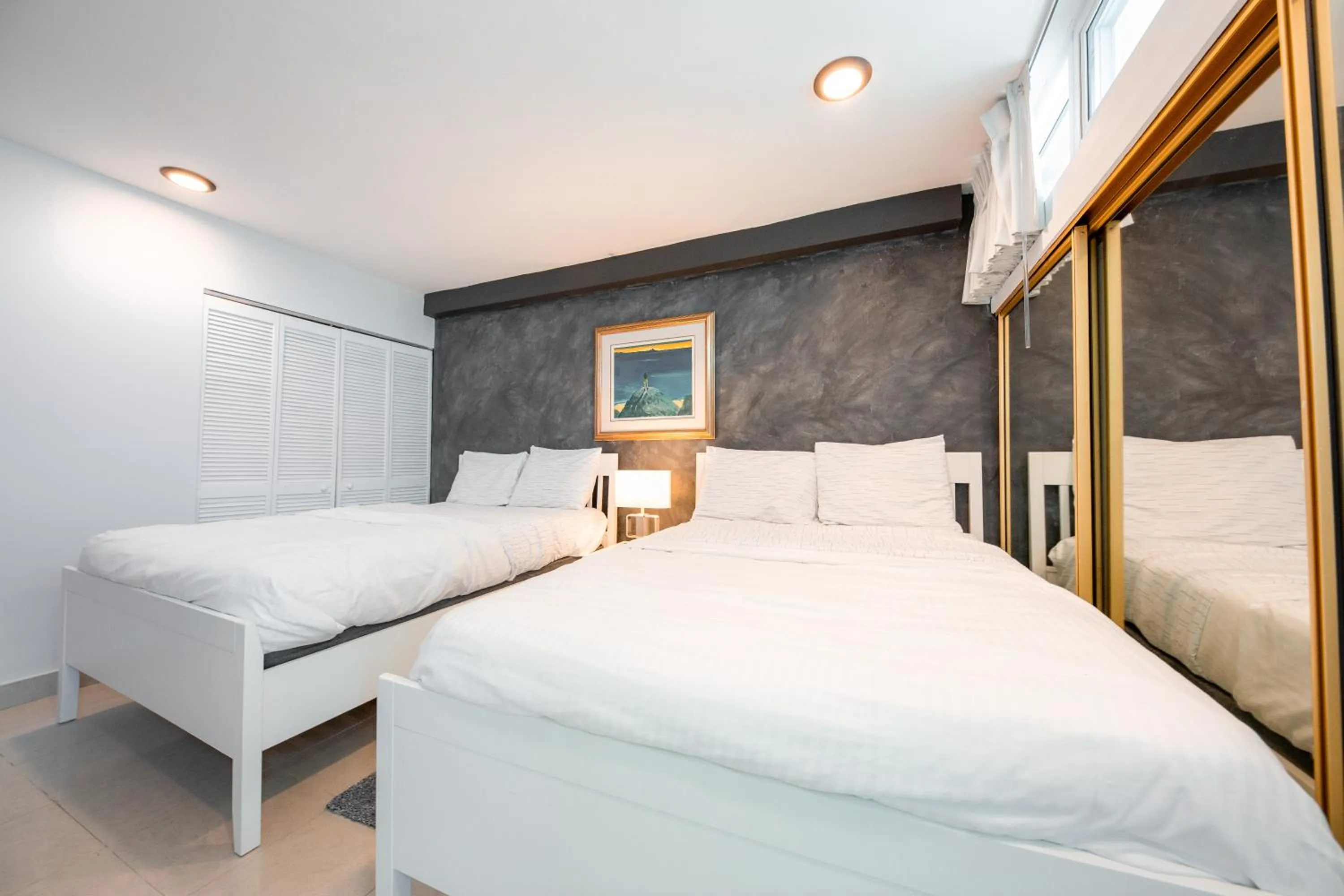 Bed in ESJ Towers by Chana