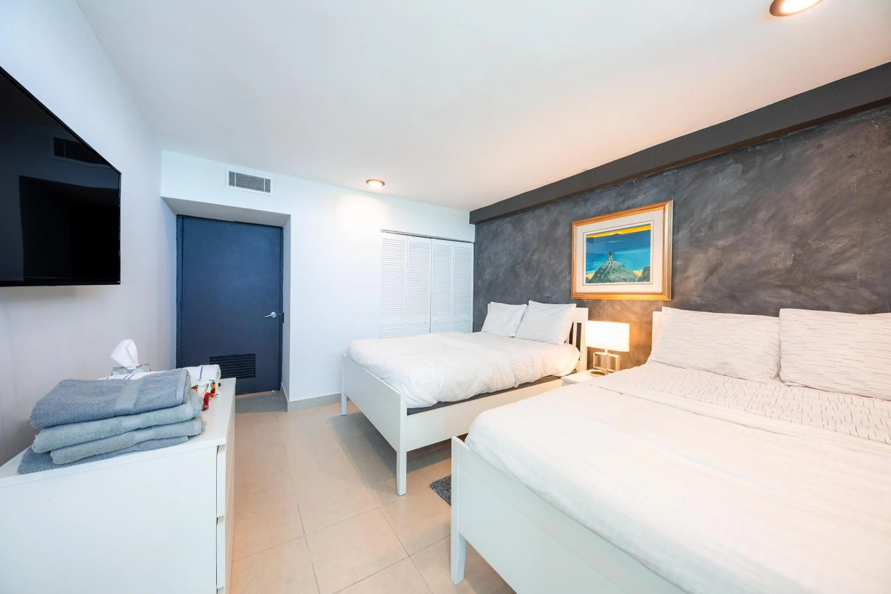 Bed in ESJ Towers by Chana