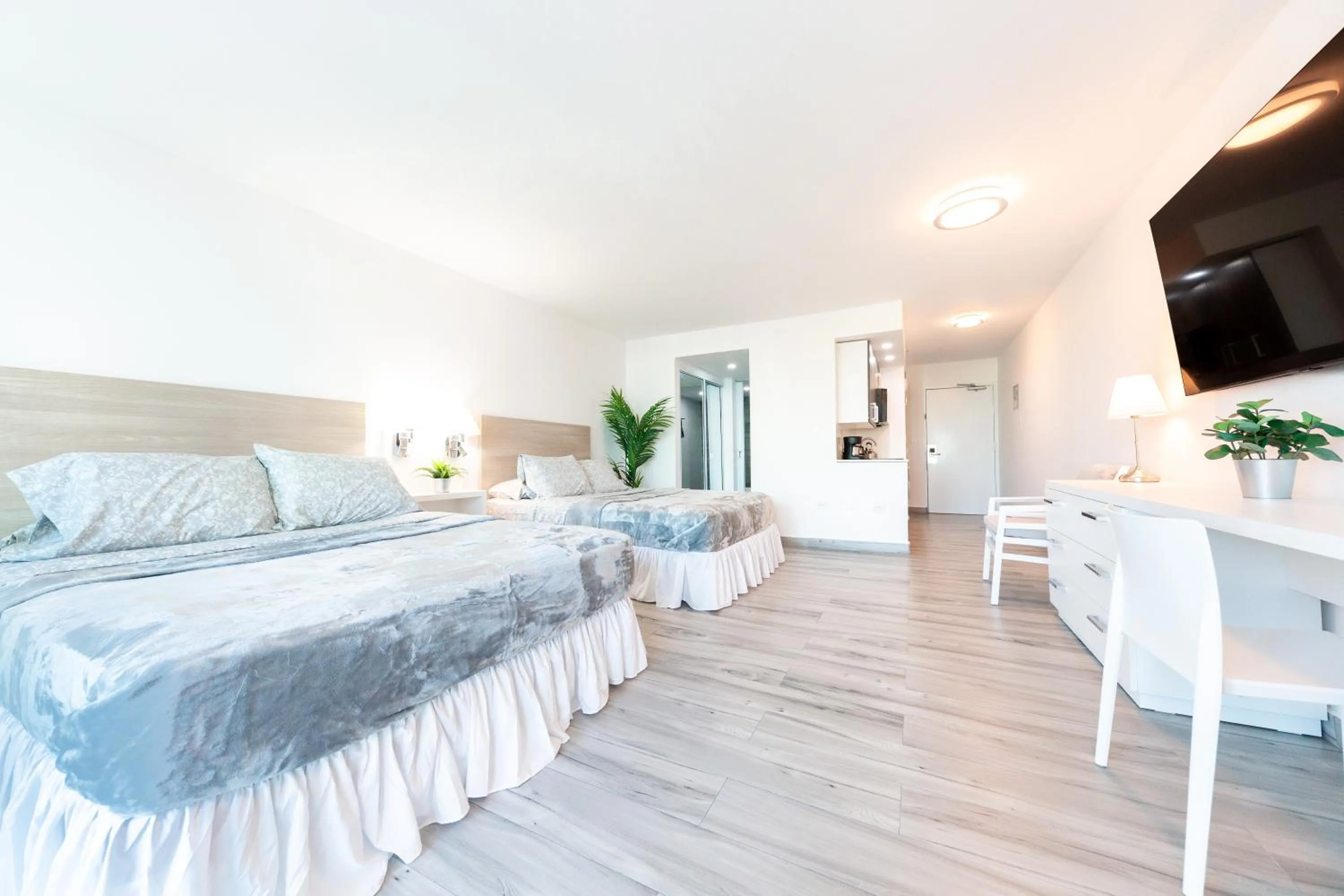 Bed in ESJ Towers by Chana