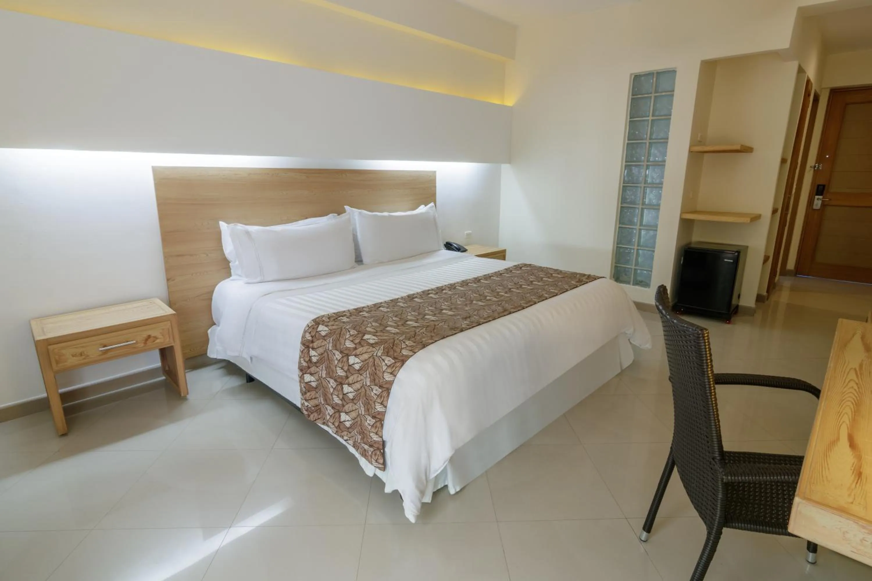 Photo of the whole room, Bed in GHL Hotel Club el Puente