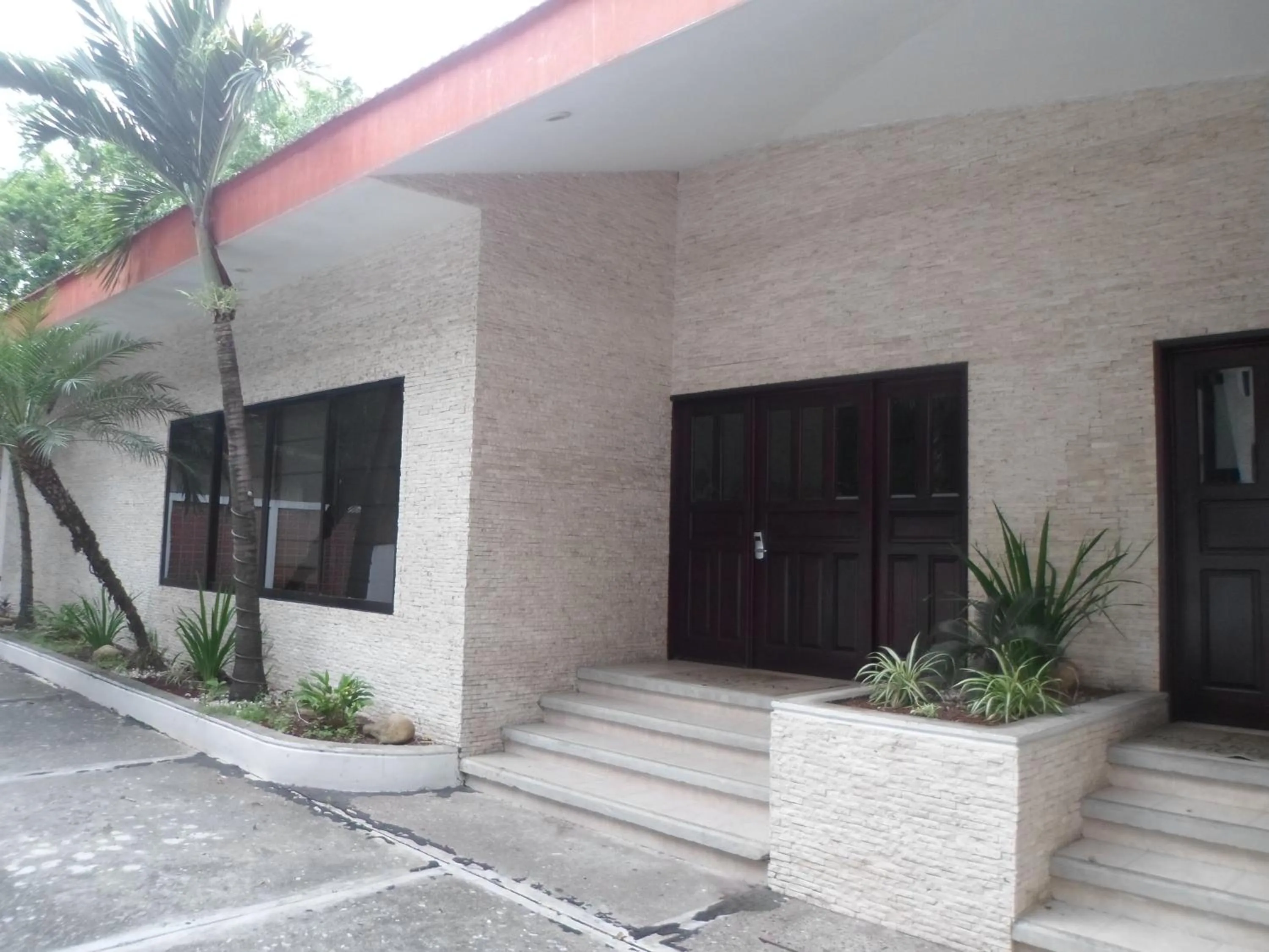 Facade/entrance in Hotel Poza Rica Inn