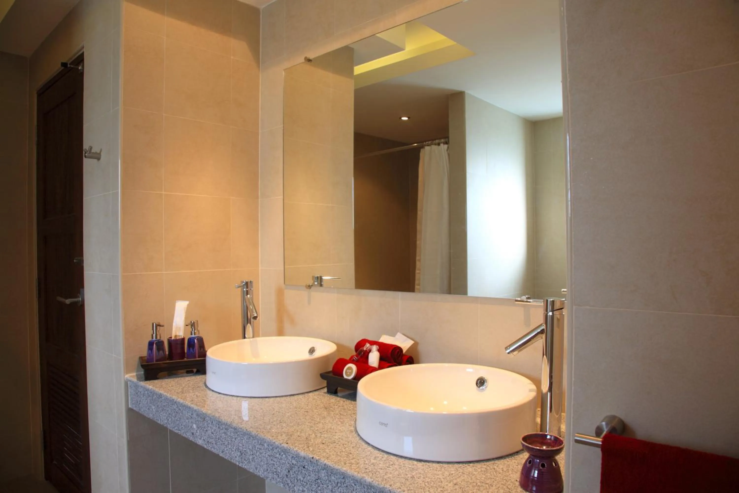 Bathroom in Koh Phangan Pavilions Serviced Apartments