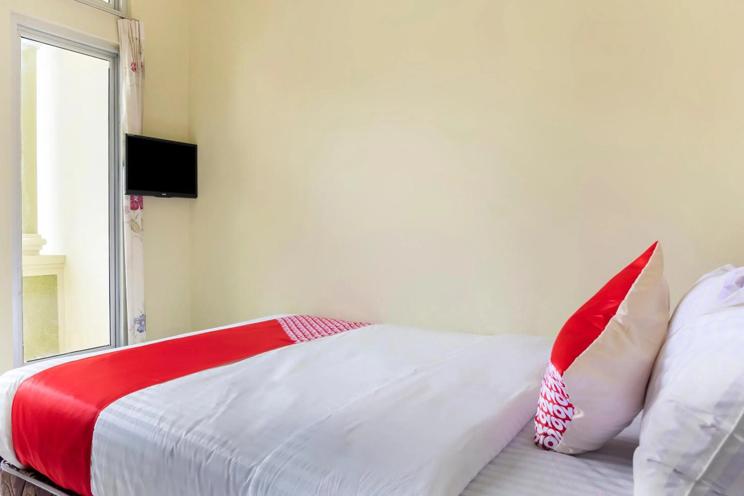 Bedroom, Bed in Hotel O Grand Suites Palace Syariah