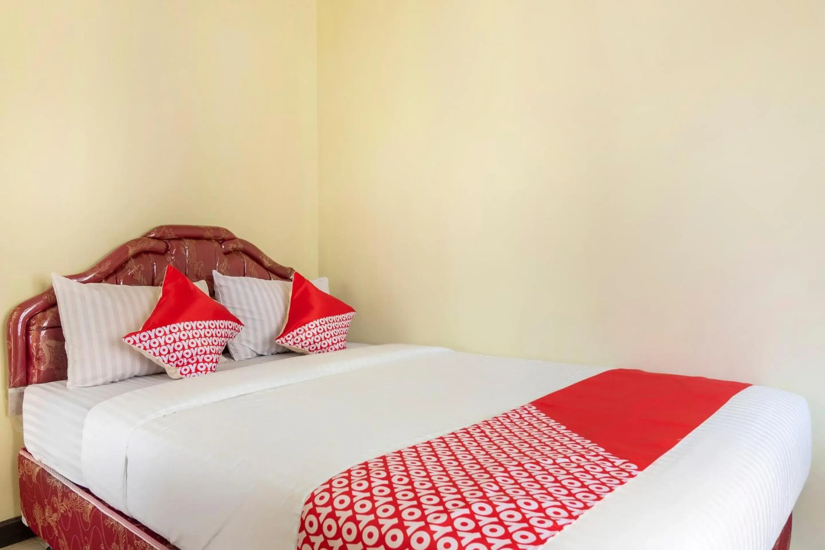 Standard Double Room in Hotel O Grand Suites Palace Syariah Standard Double Room in Hotel O Grand Suites Palace Syariah