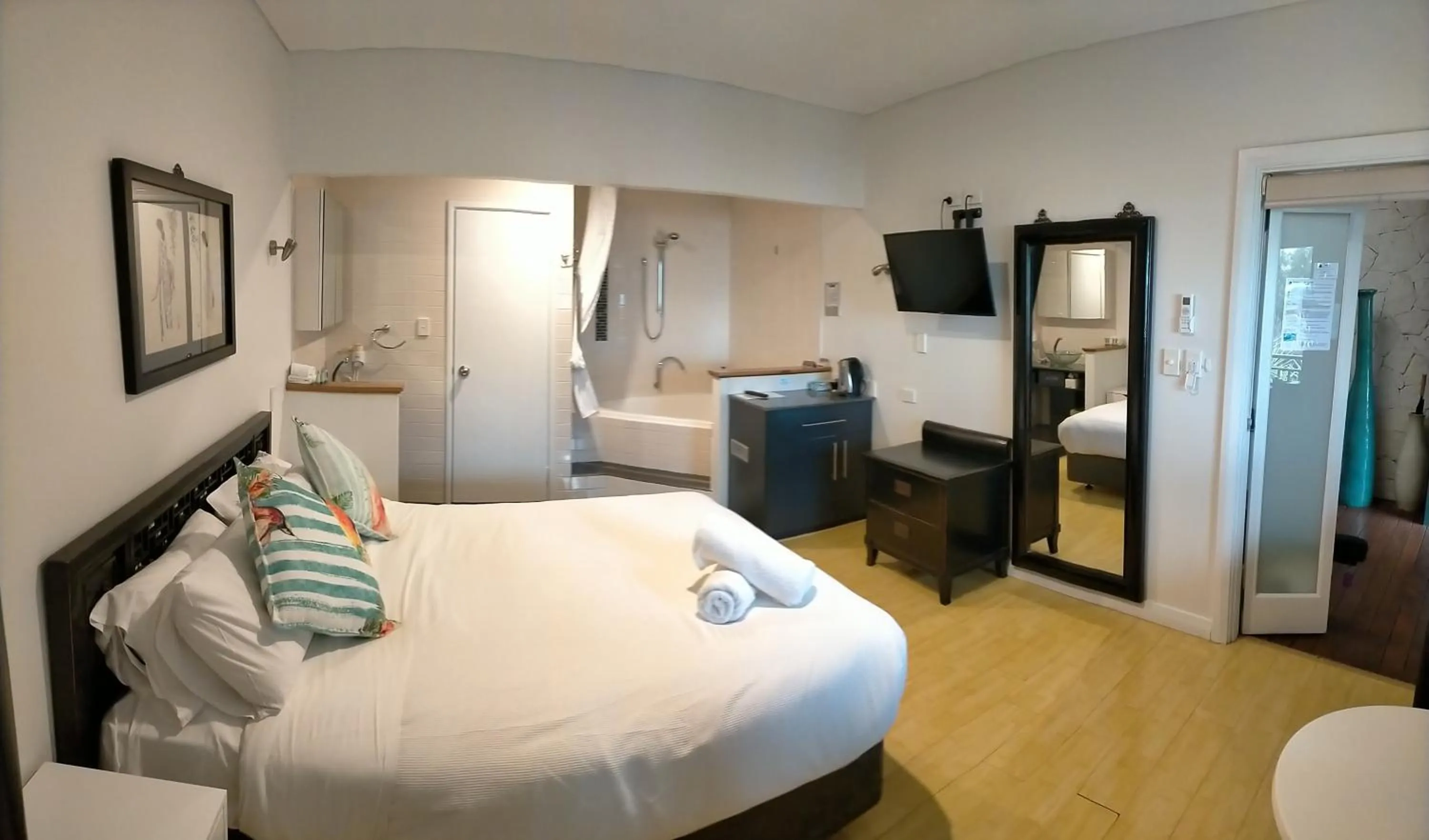 Bed in Dunsborough Bay Village Resort Suites