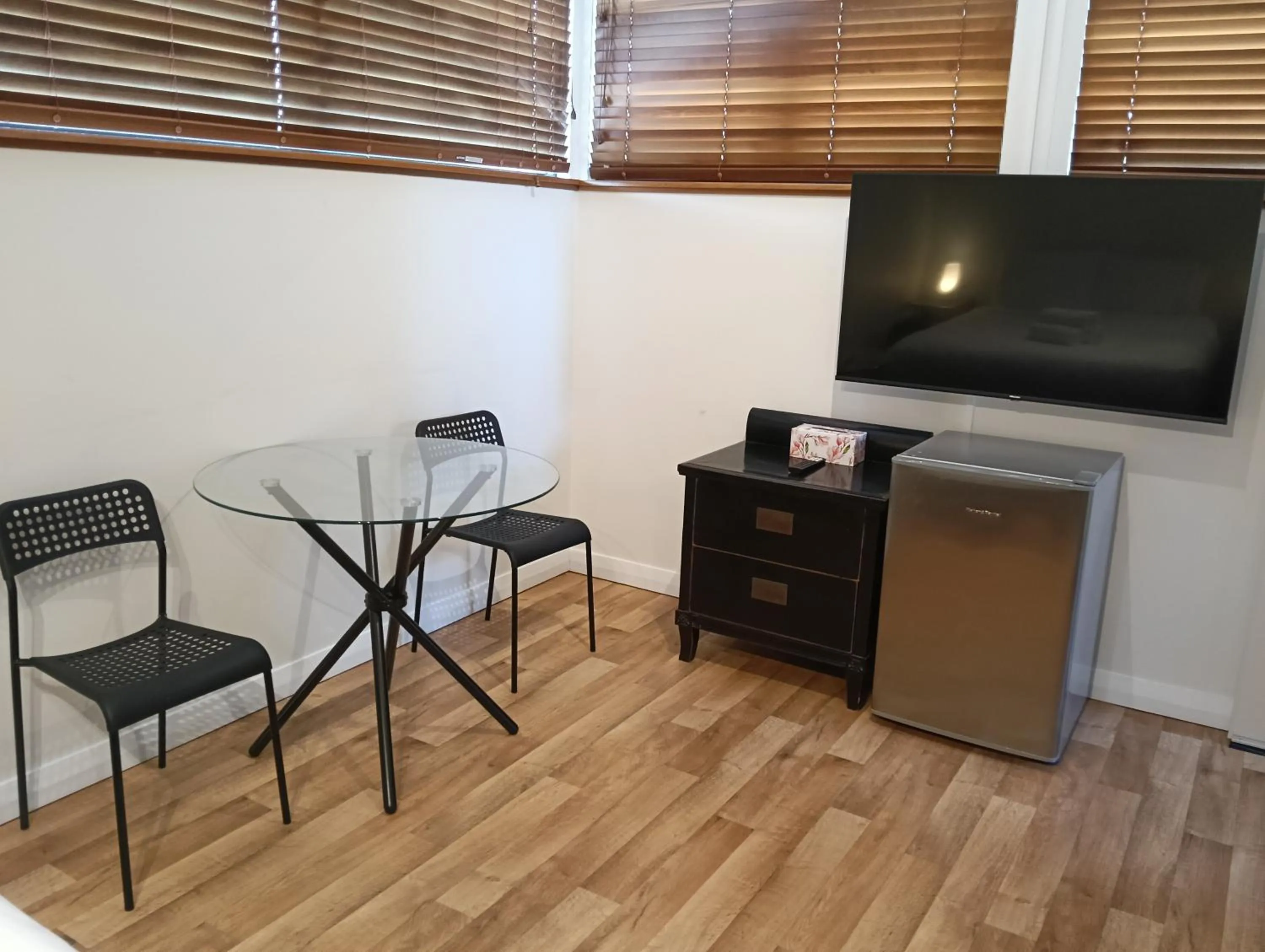 TV and multimedia in Dunsborough Bay Village Resort Suites