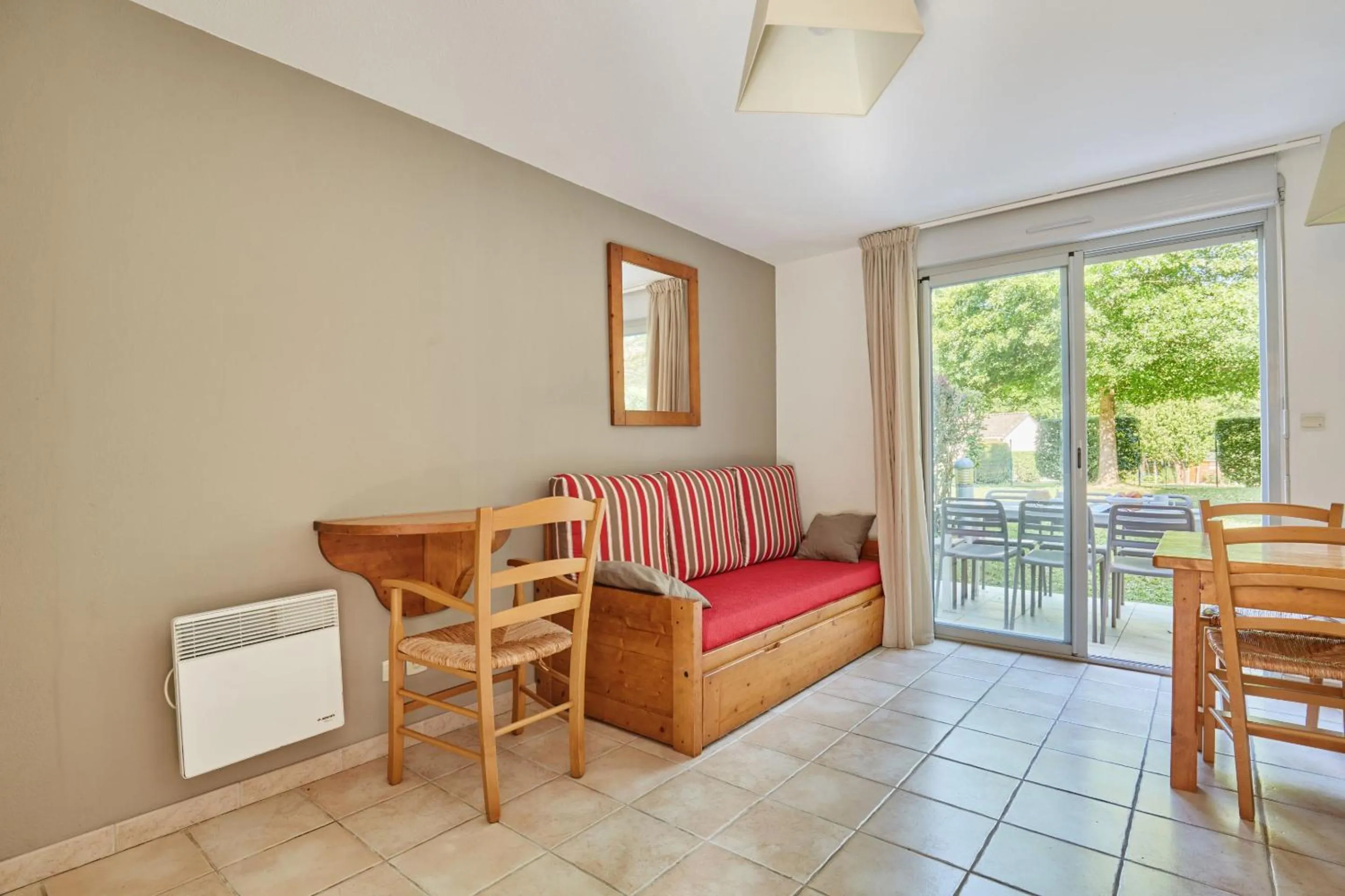 Dining area in Résidence Odalys Le Hameau du Moulin