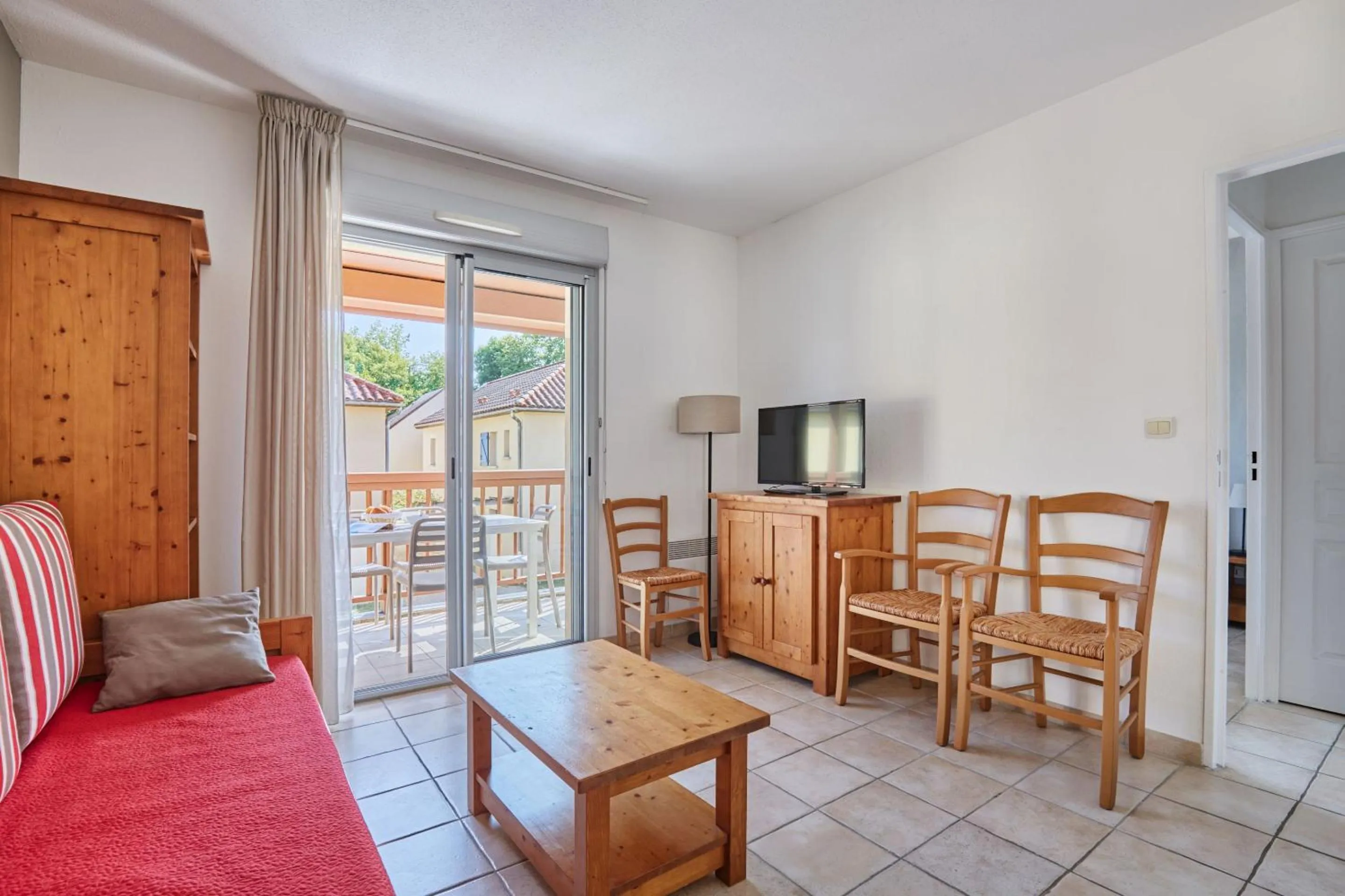 Dining area in Résidence Odalys Le Hameau du Moulin