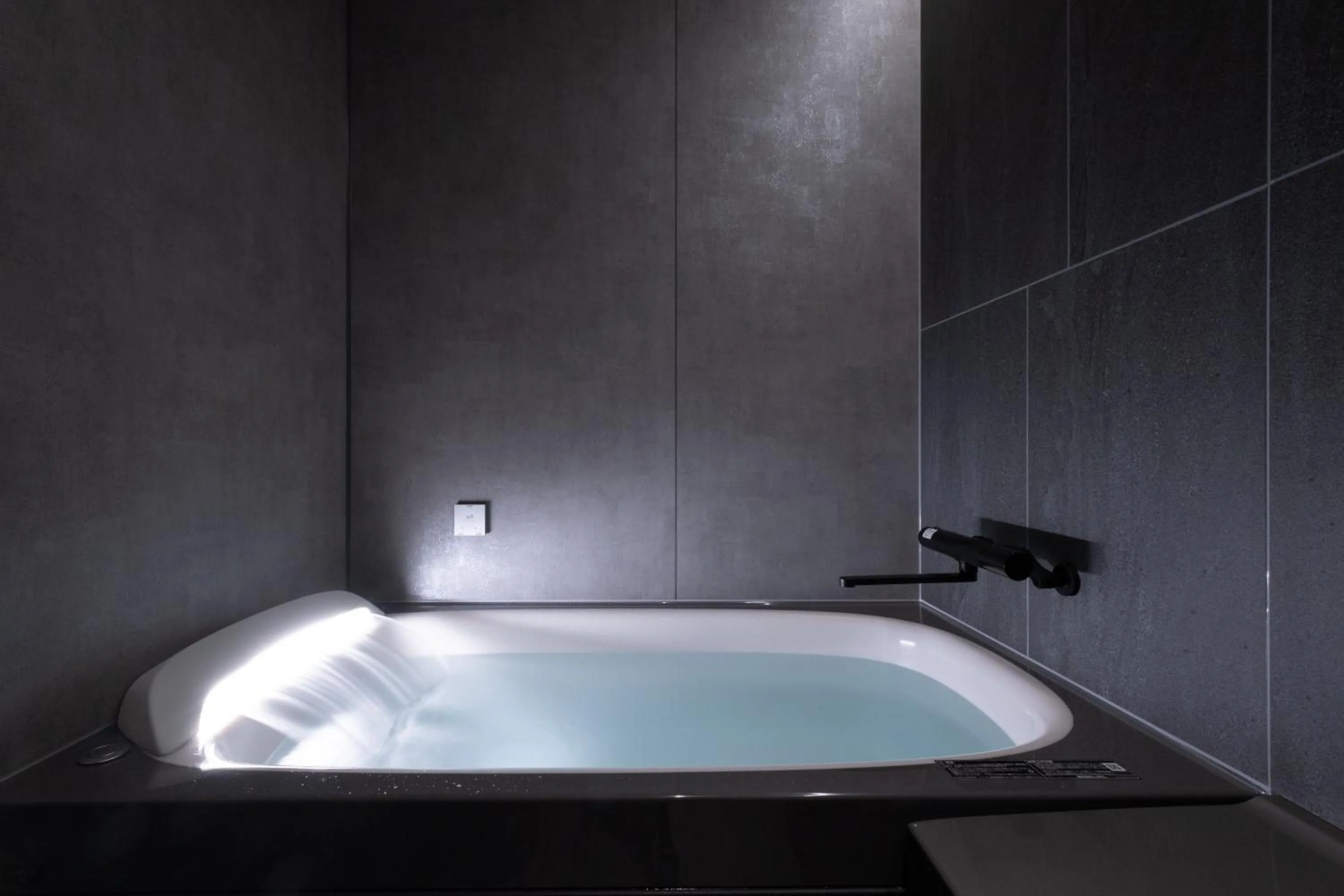 Photo of the whole room in KAIKA Tokyo by THE SHARE HOTELS