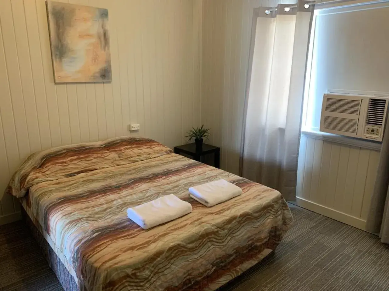 Double Room with Shared Bathroom in Biloela Hotel Double Room with Shared Bathroom in Biloela Hotel