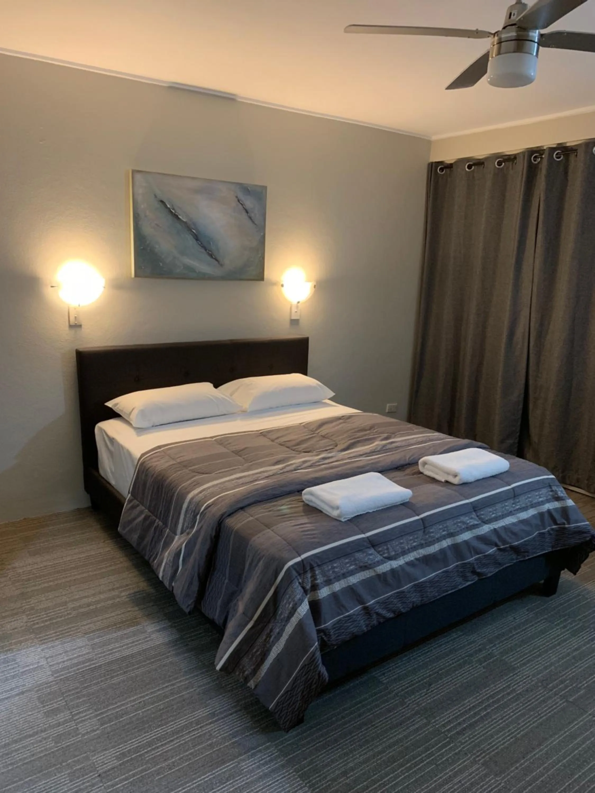 Bed in Biloela Hotel