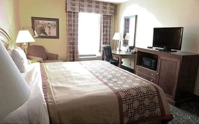 King Room - Non-Smoking in Ruidoso Mountain Inn King Room - Non-Smoking in Ruidoso Mountain Inn