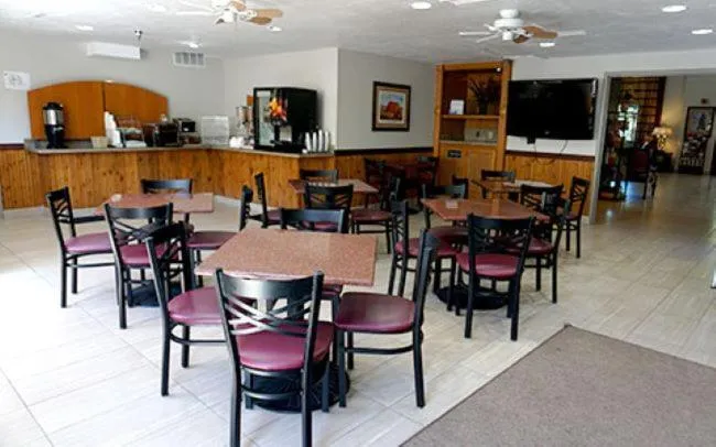 Breakfast in Ruidoso Mountain Inn