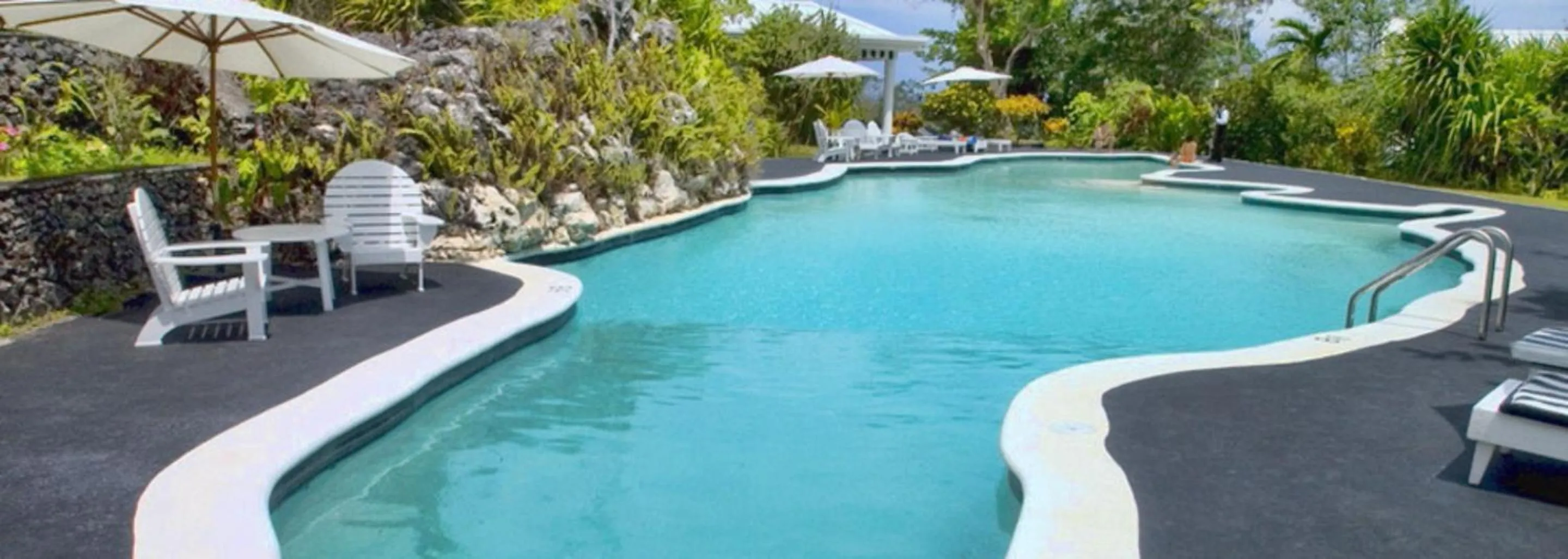 Swimming pool in Jamaica Palace Hotel