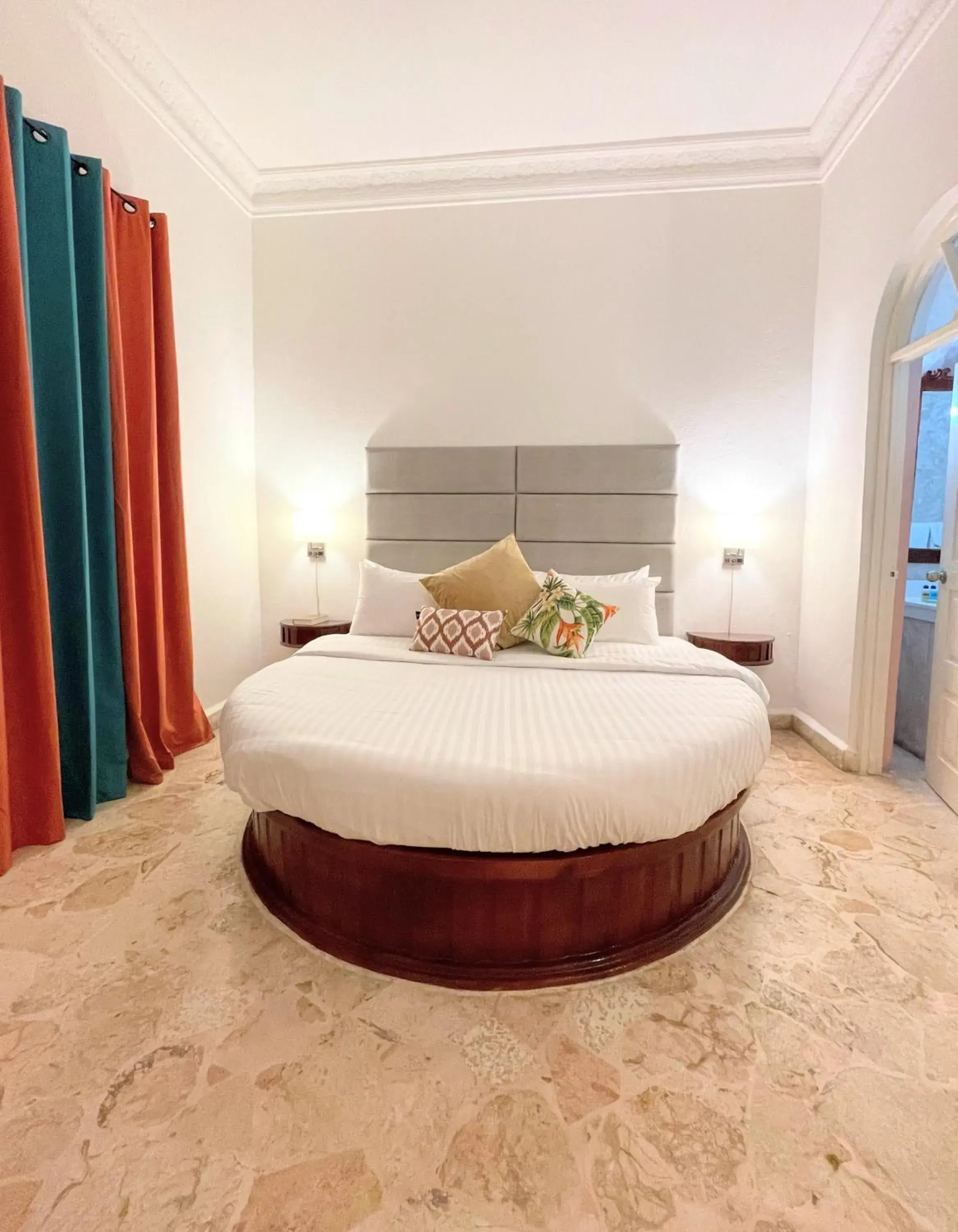 Bedroom, Bed in Jamaica Palace Hotel Bedroom, Bed in Jamaica Palace Hotel