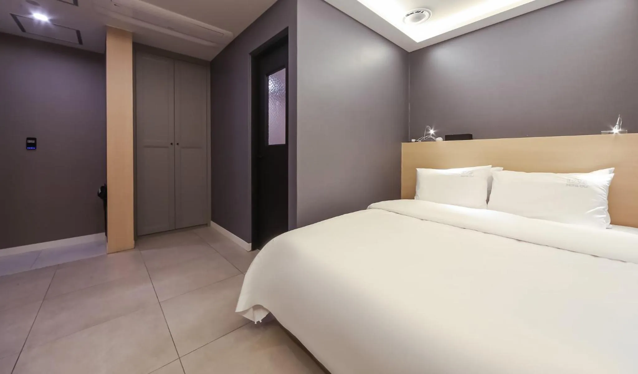 Bedroom, Bed in Hotel OU